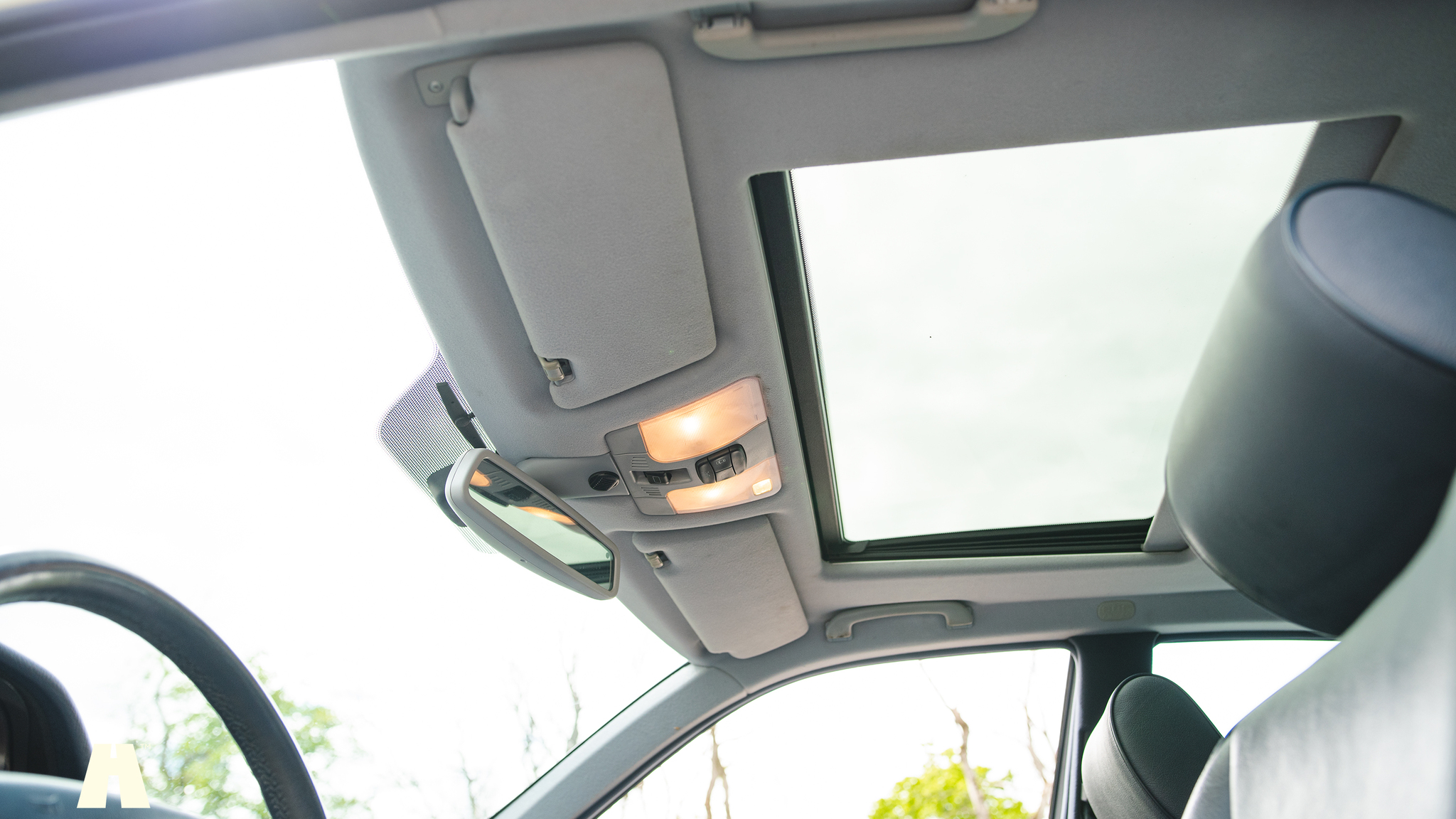 Innenraumfoto von 2000 Mercedes E430