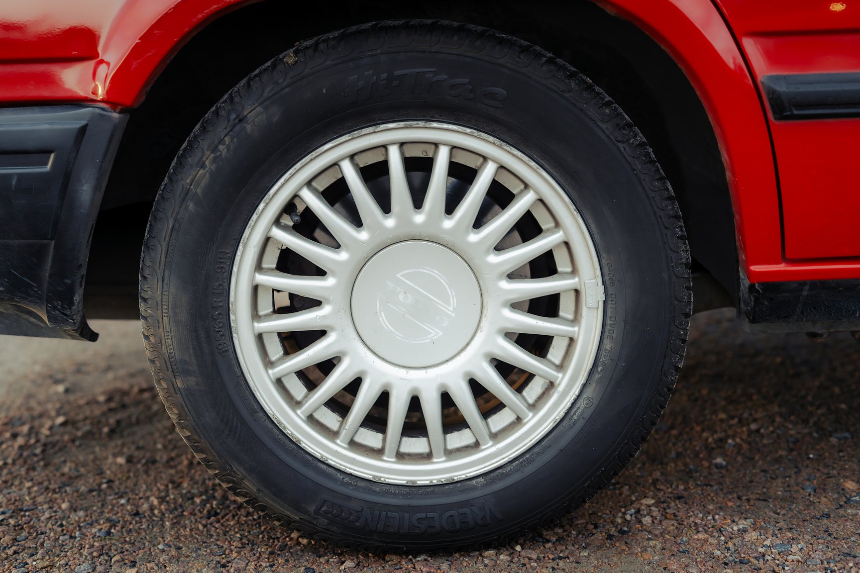 Exteriörbild på 1990 Volvo 740 GL