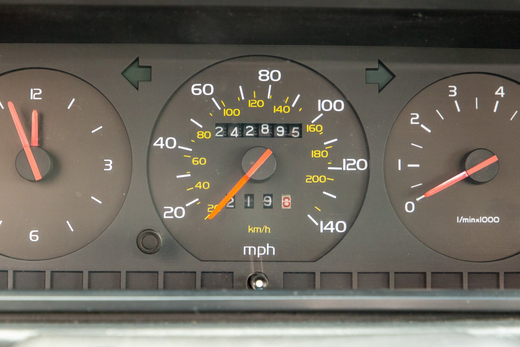 Interiörbild 1990 Volvo 745 Turbo (22)