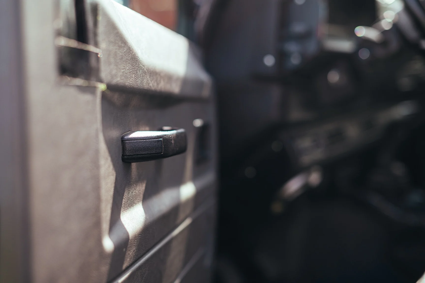 Innenraumfoto von 2002 Land Rover Defender 110 Kombi Td5 (2)
