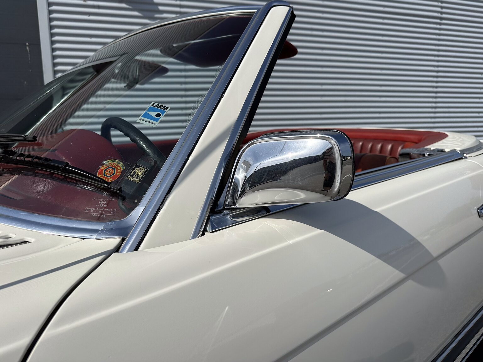 Exterior image of 1972 Mercedes-Benz 350 SL