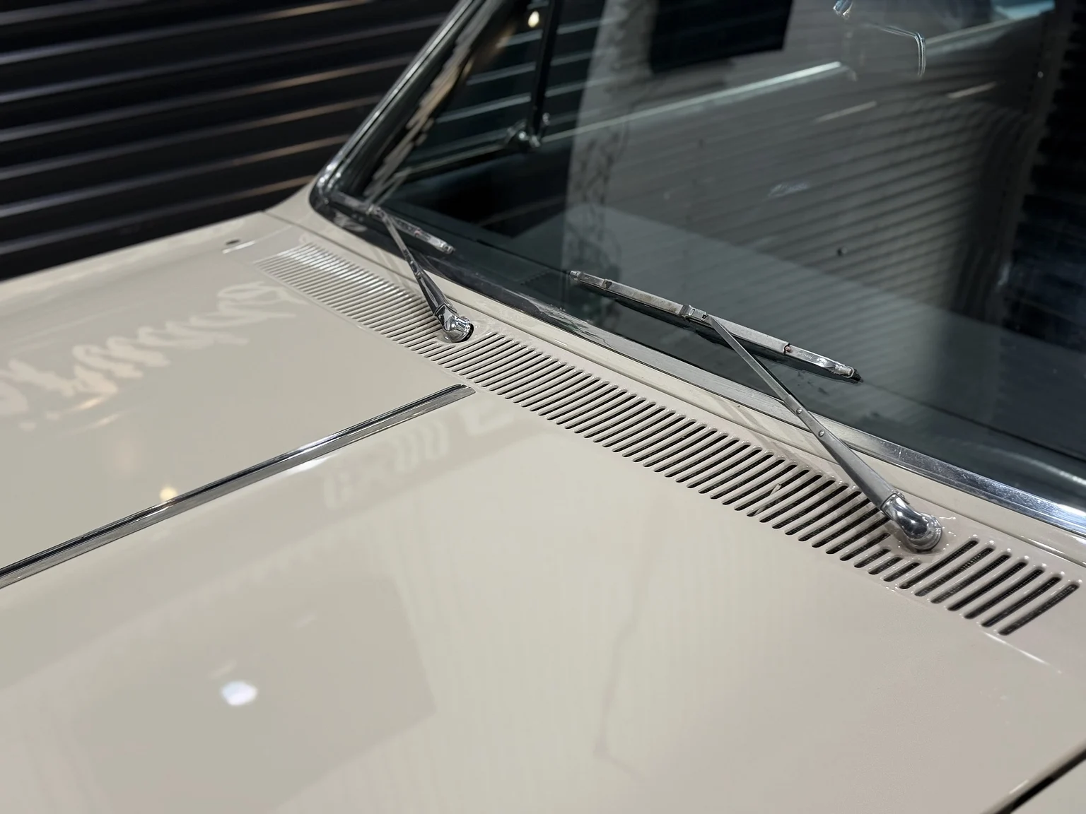 Exterior image of 1964 Oldsmobile Cutlass Convertible (38)