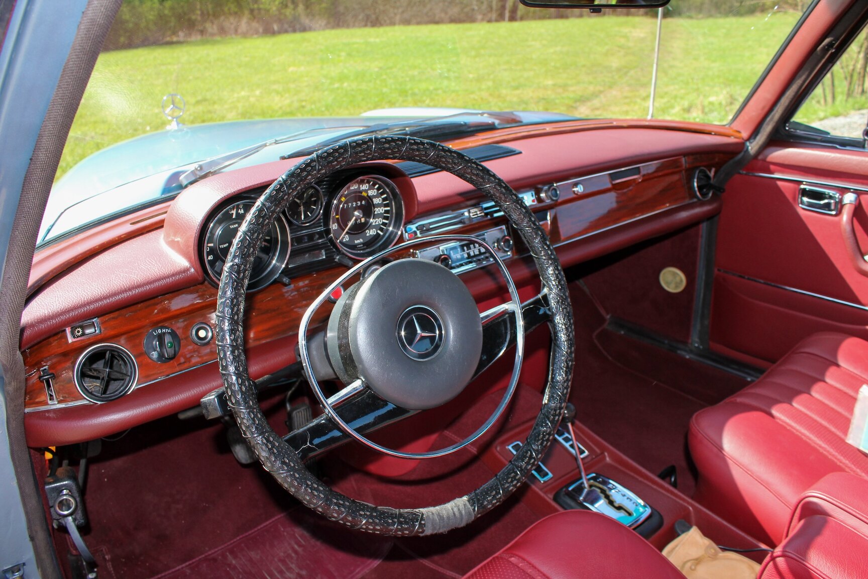 Interiörbild 1972 Mercedes-Benz 300 SEL 3.5