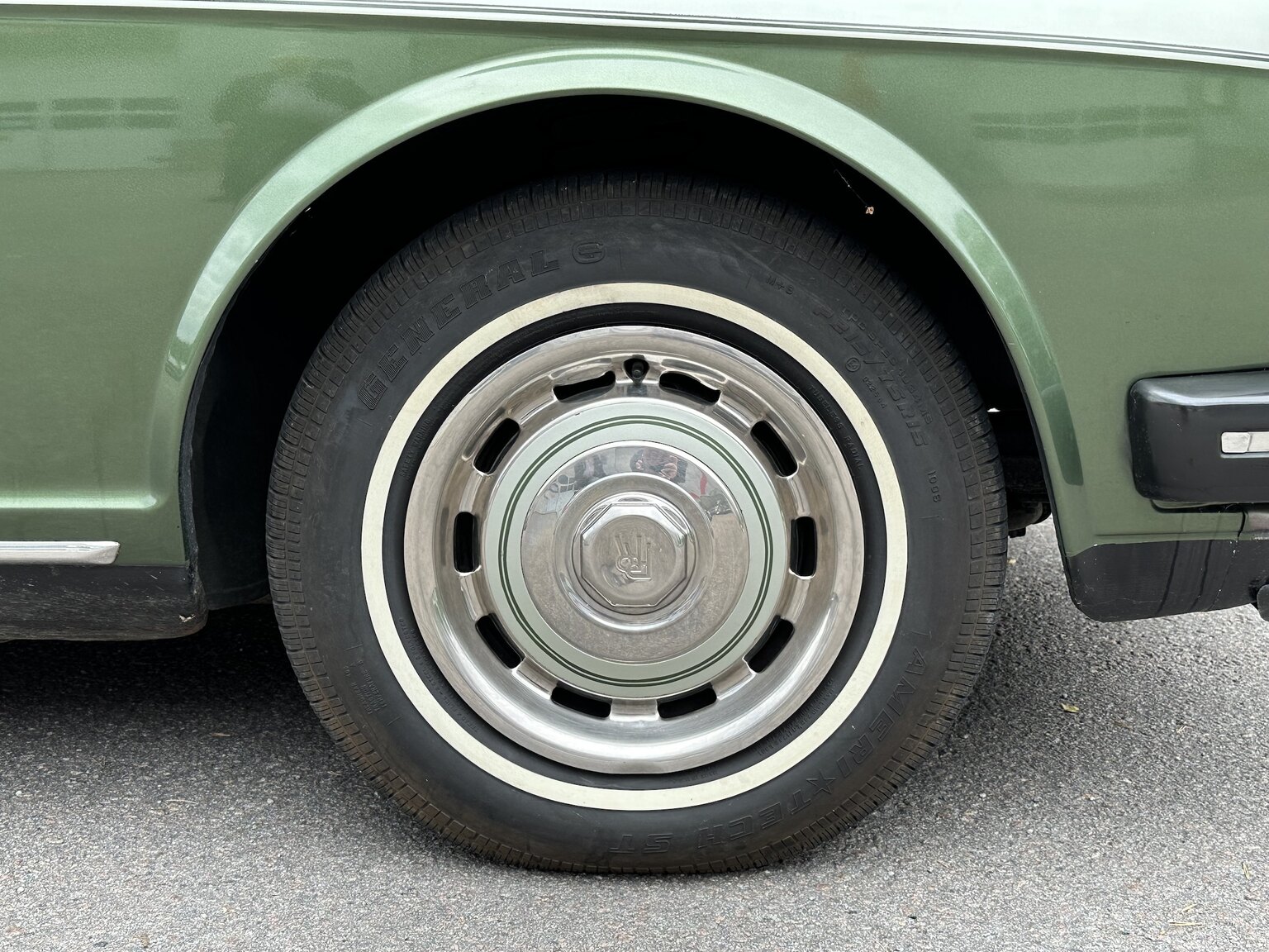 Exteriörbild på 1982  Rolls Royce Silver Spirit