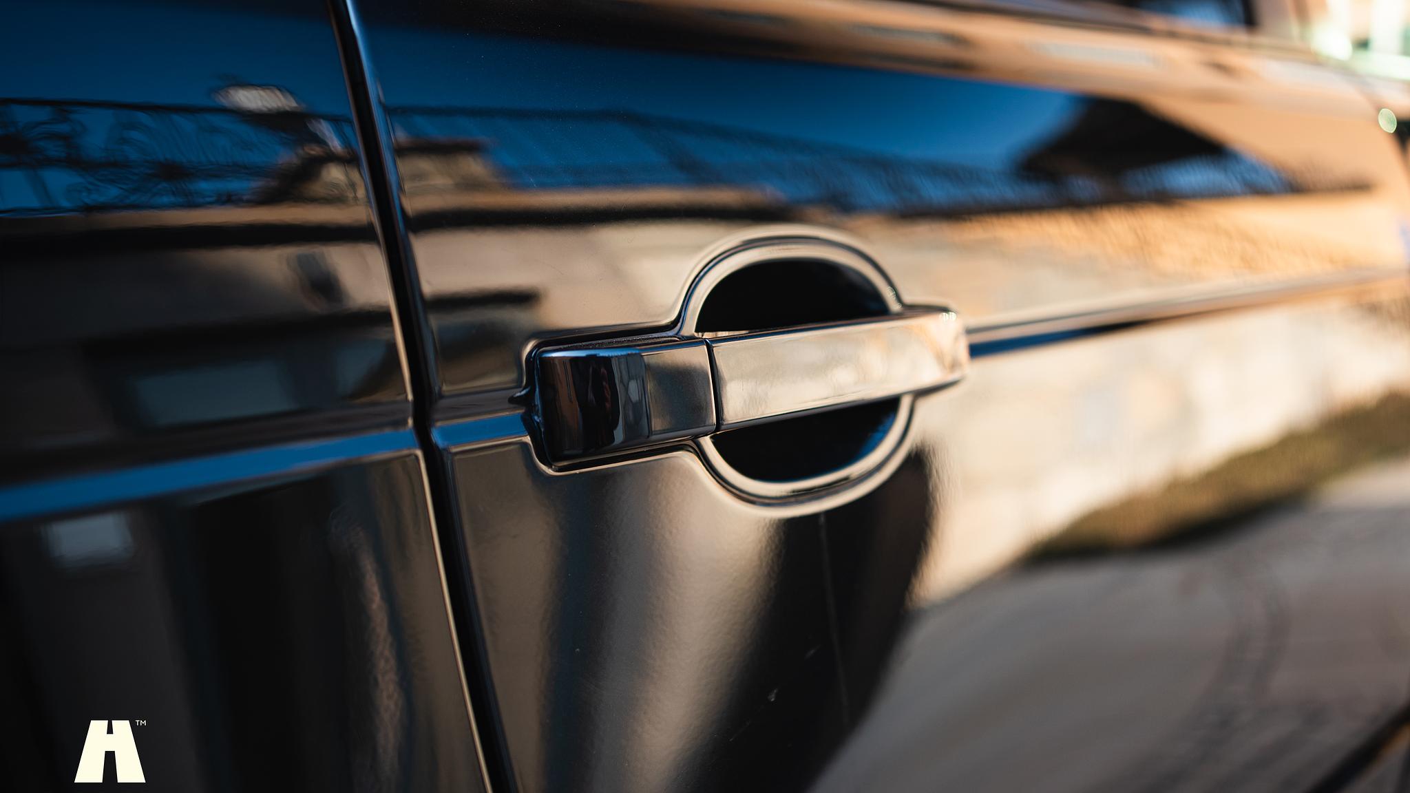 Exterior image of 2012 Land Rover Range Rover Westminster TDV8 (L322)