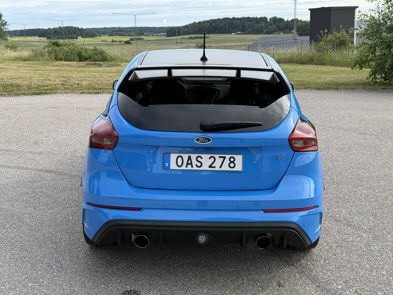Exteriörbild på 2018 Ford Focus RS (9)