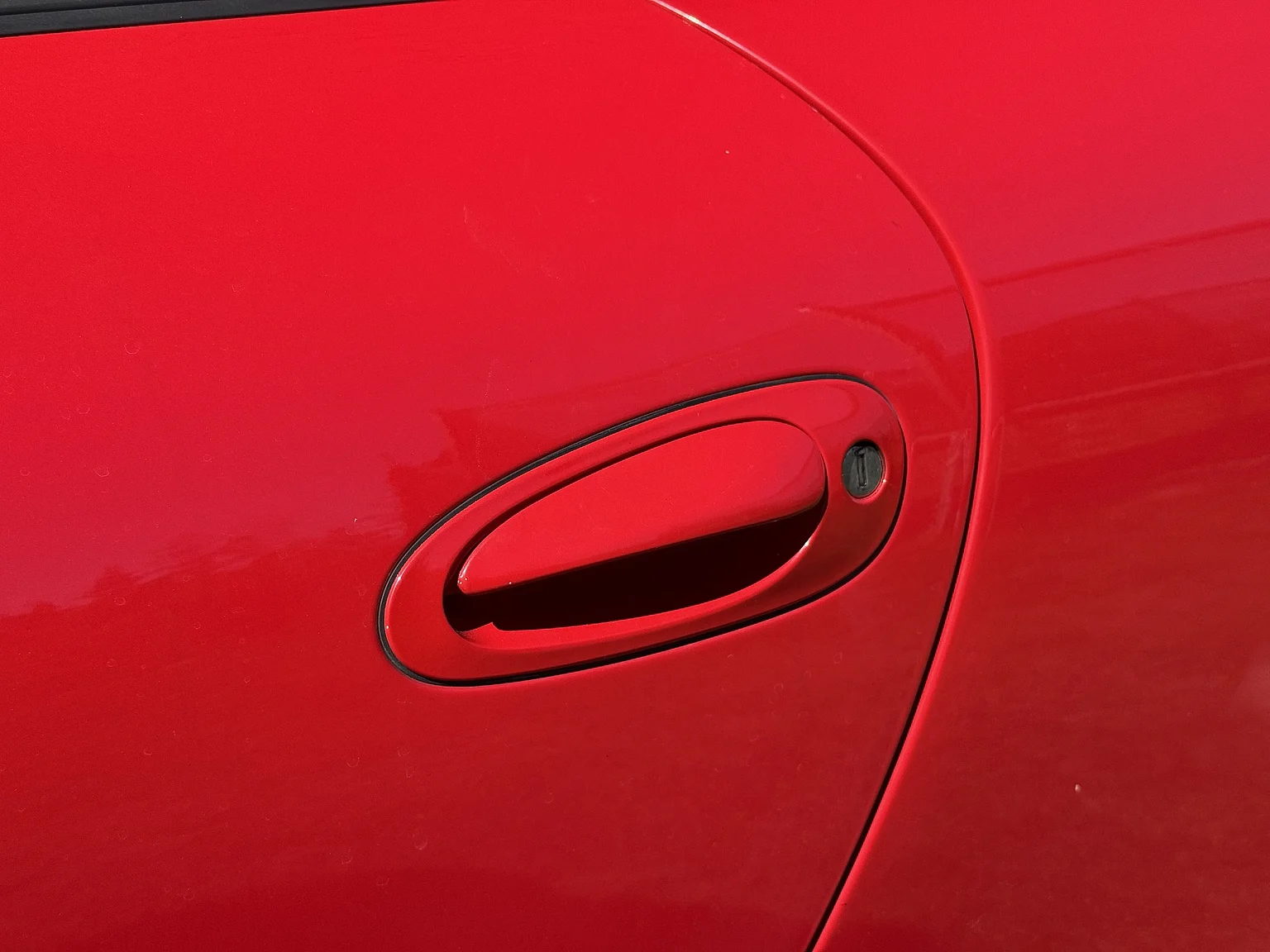 Exterior image of 1998 Porsche 996 Carrera (44)
