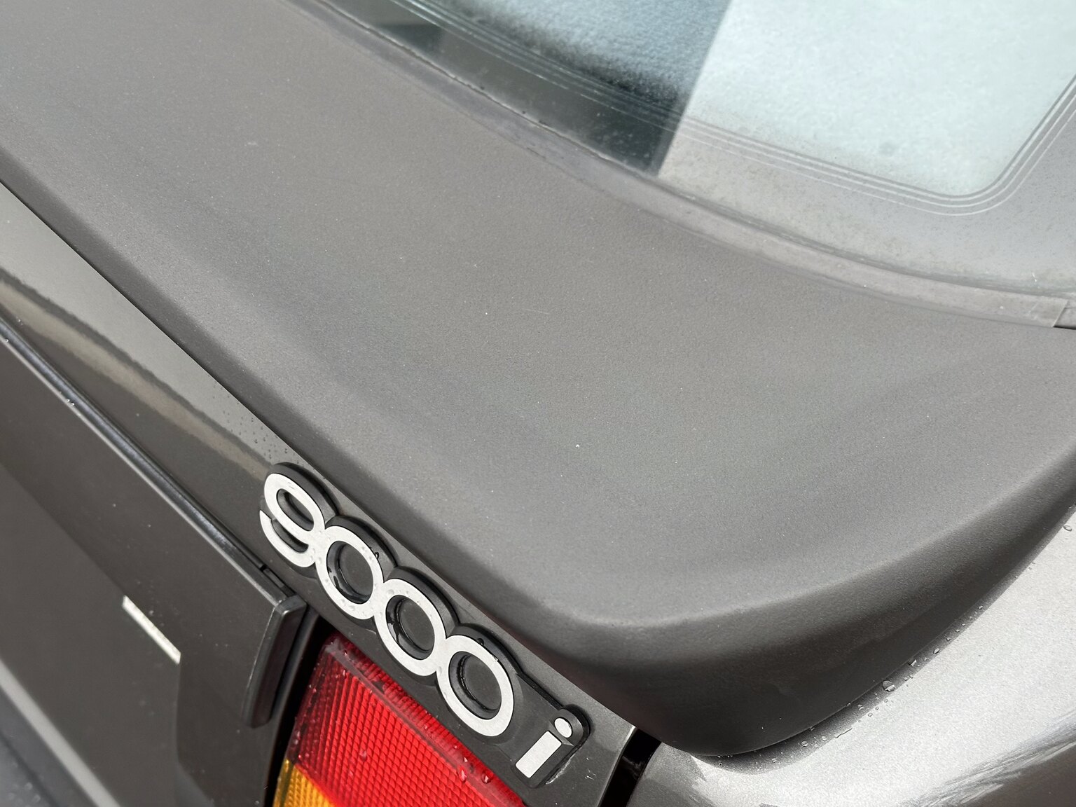 Exteriörbild på 1988 SAAB 9000i