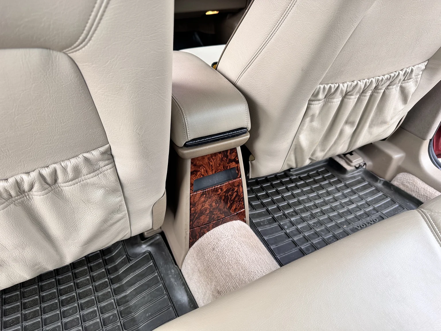 Innenraumfoto von 1998 Volvo S90 3.0 (33)