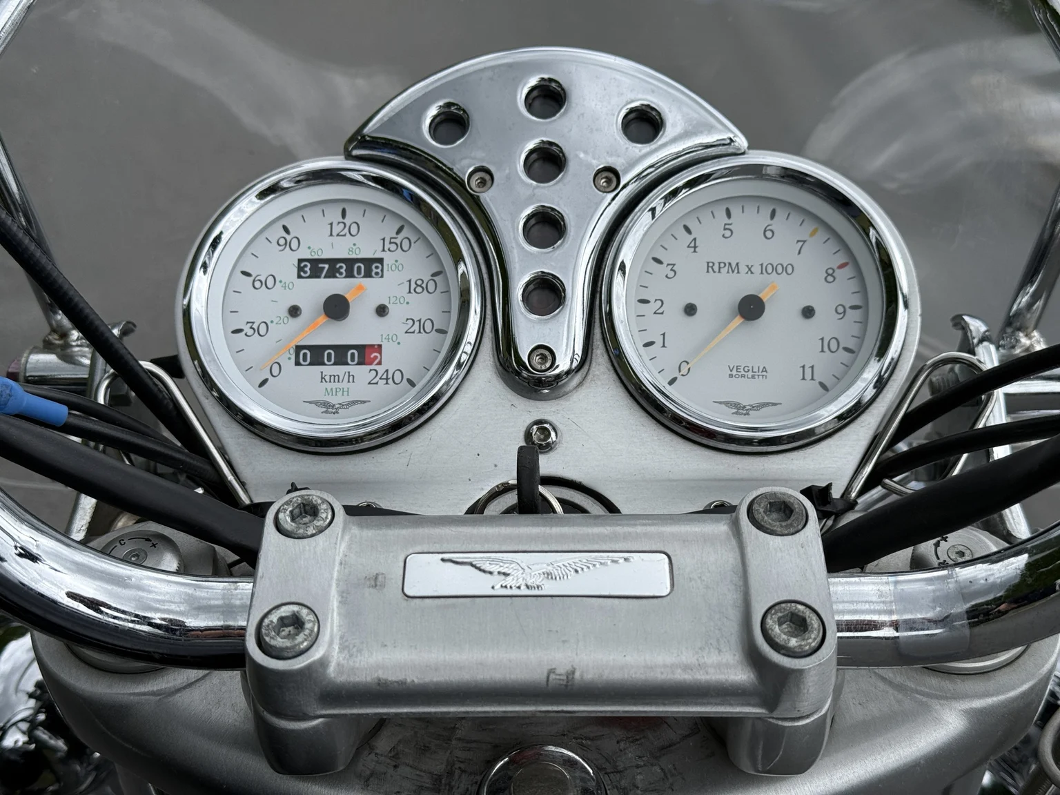 Exterior image of 2001 Moto Guzzi California EV (24)