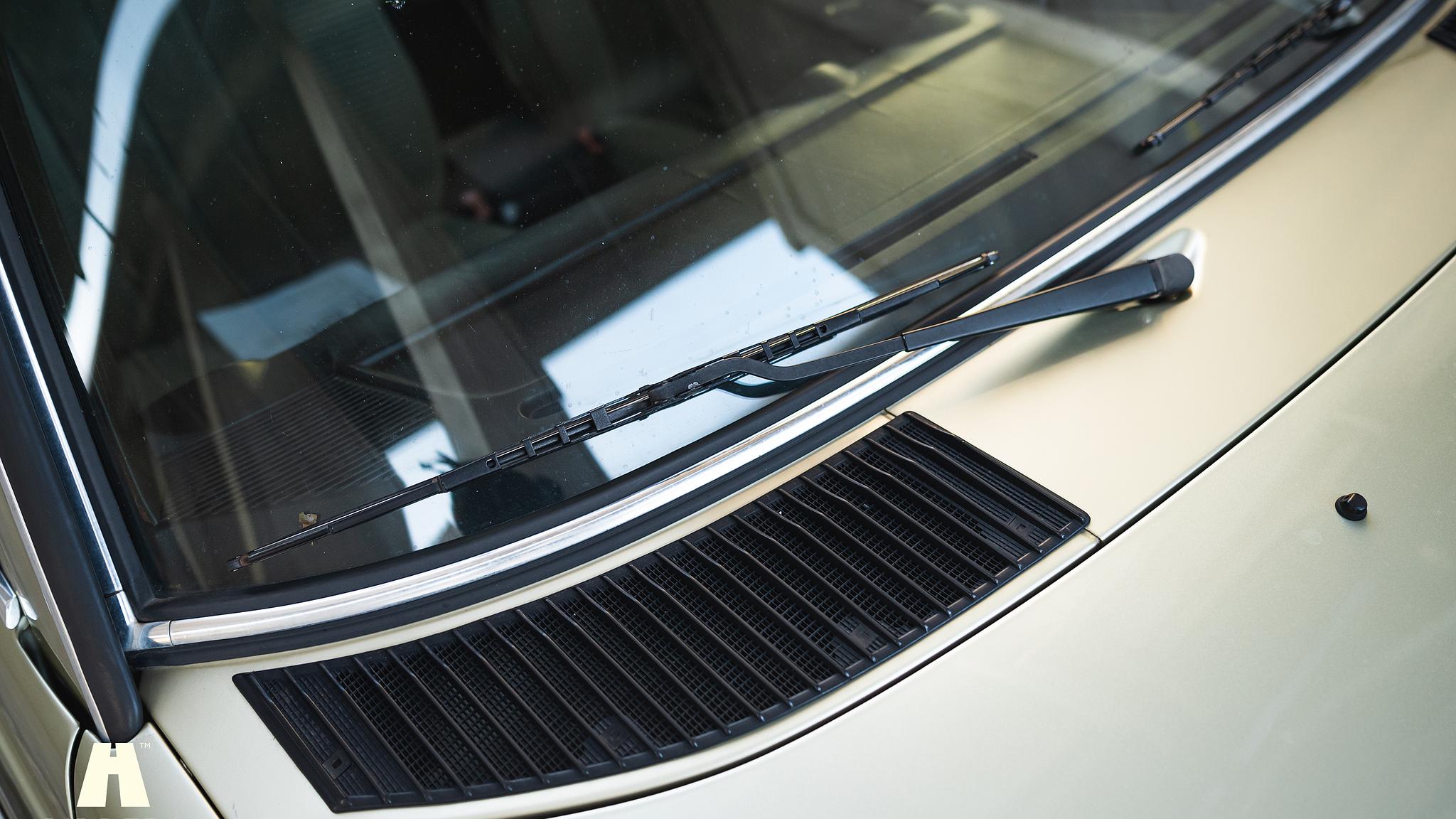 Exteriörbild på 1985 Mercedes-Benz 200 Series 3  (40)