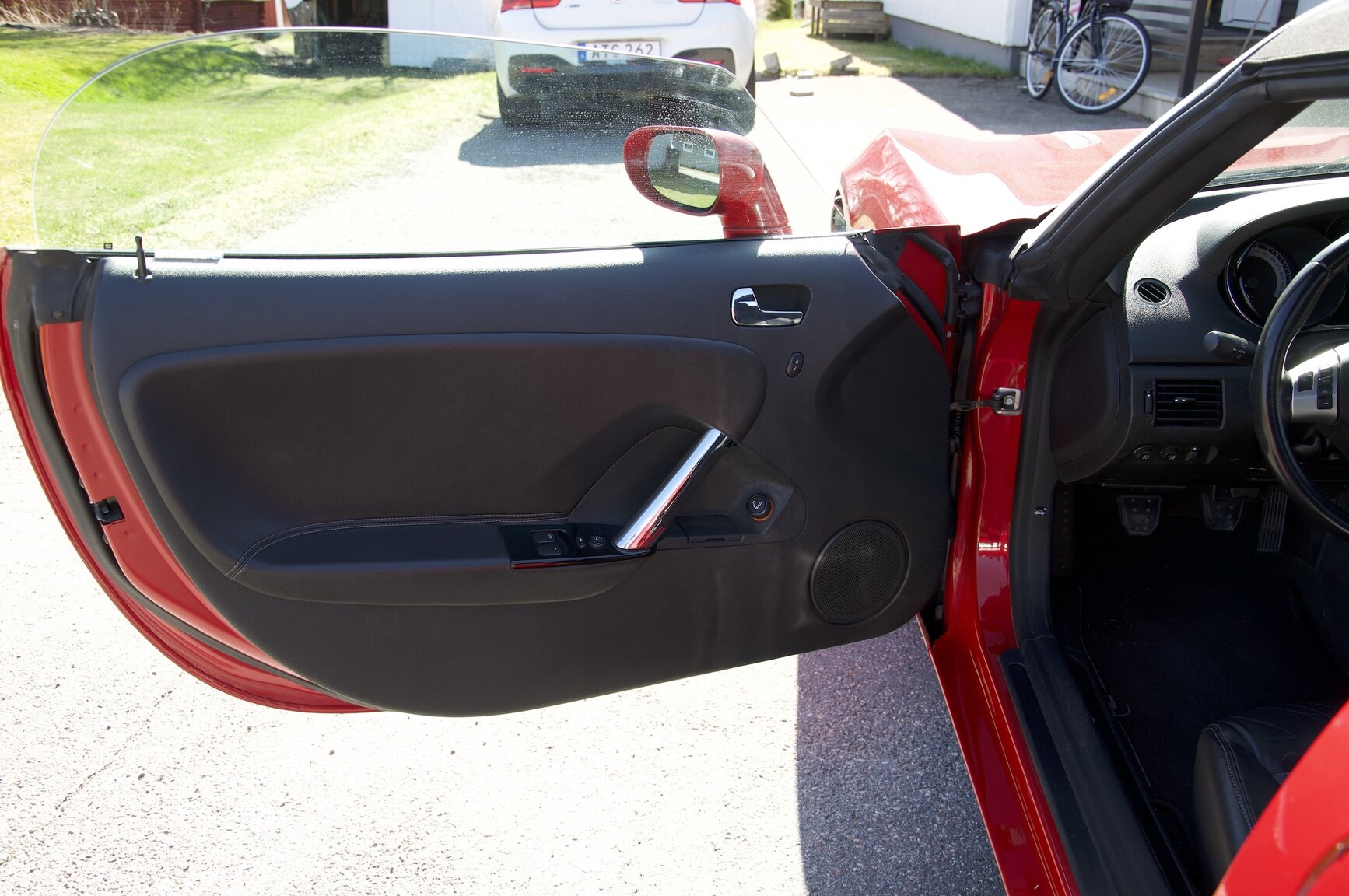 Interior image of 2007 Opel GT 2.0 Turbo