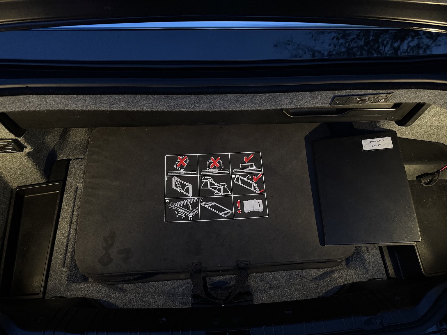 Innenraumfoto von 2001 BMW 325IA CAB