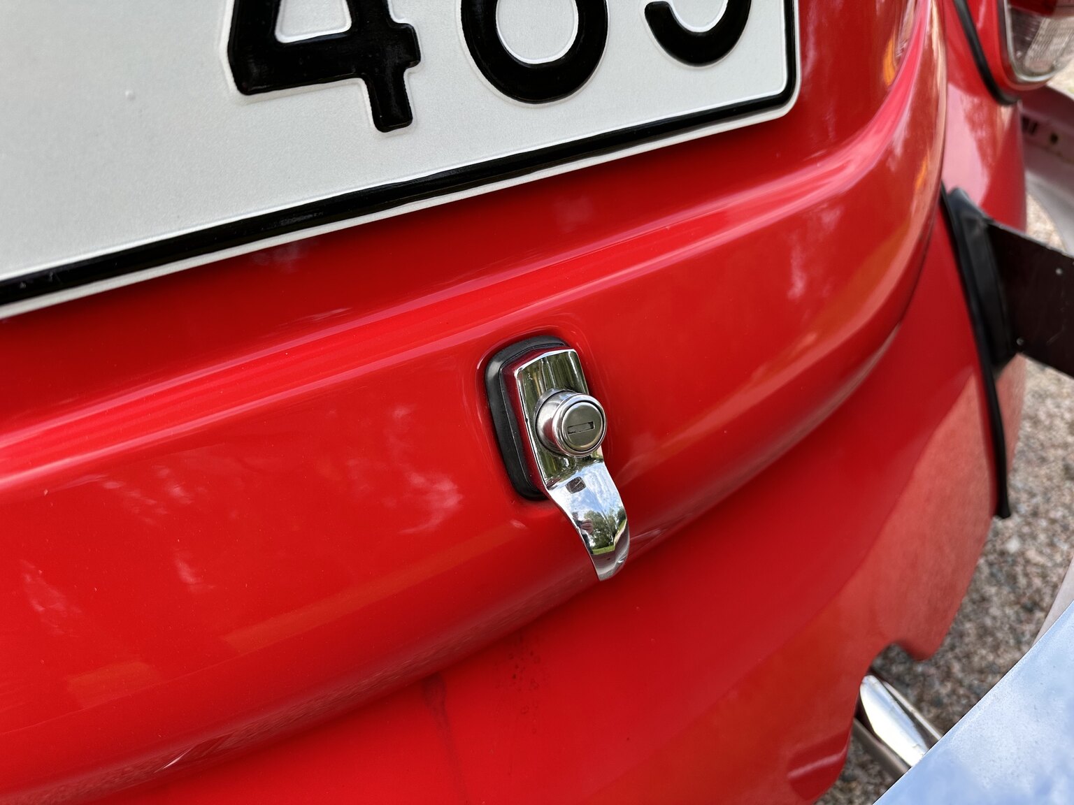 Exterior image of 1971 Volkswagen beetle 1302 cabriolet