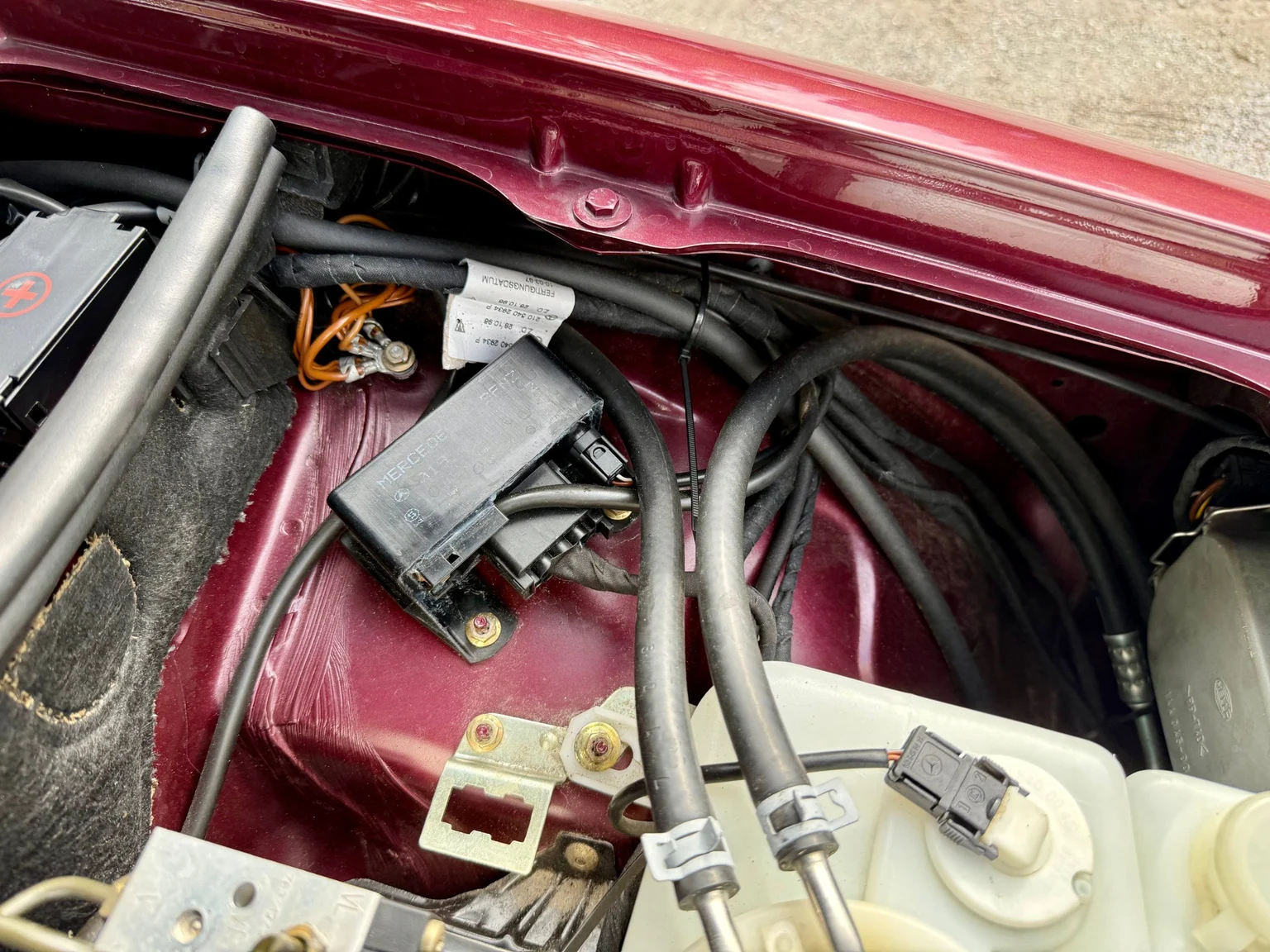 Image of 1997 Mercedes-Benz E 290 TD mechanics (16)