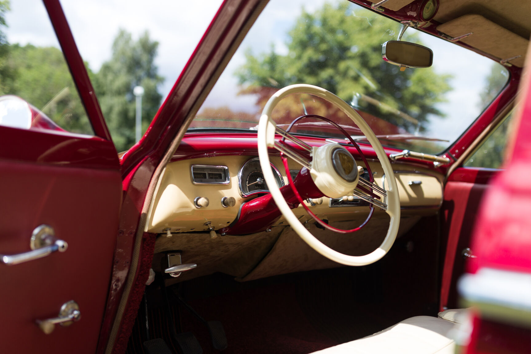 Interior image of 1955 BMW 501 A Deluxe V8 (2)