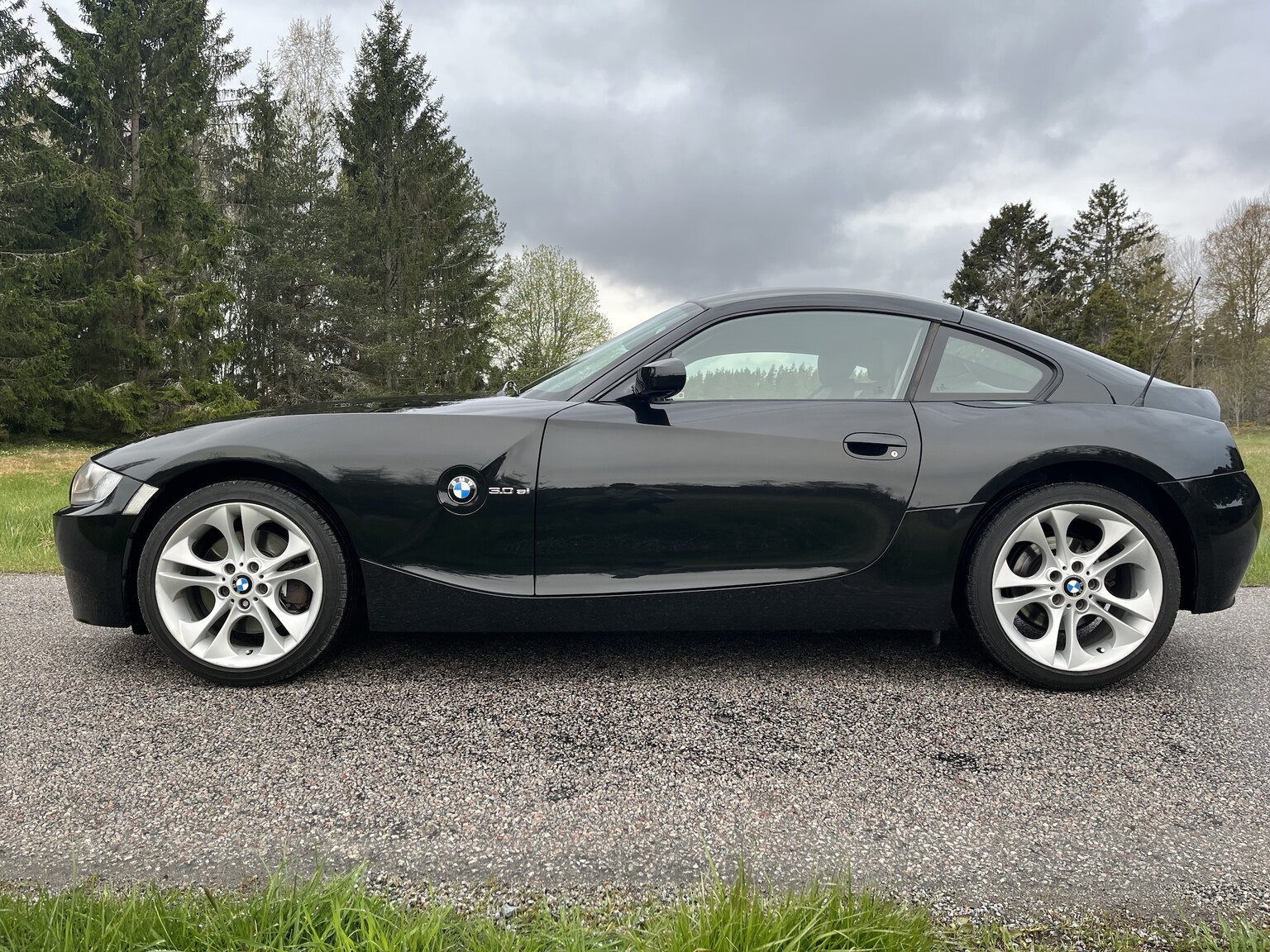 Exterior image of 2007 BMW Z4 3.0Si Coupé
