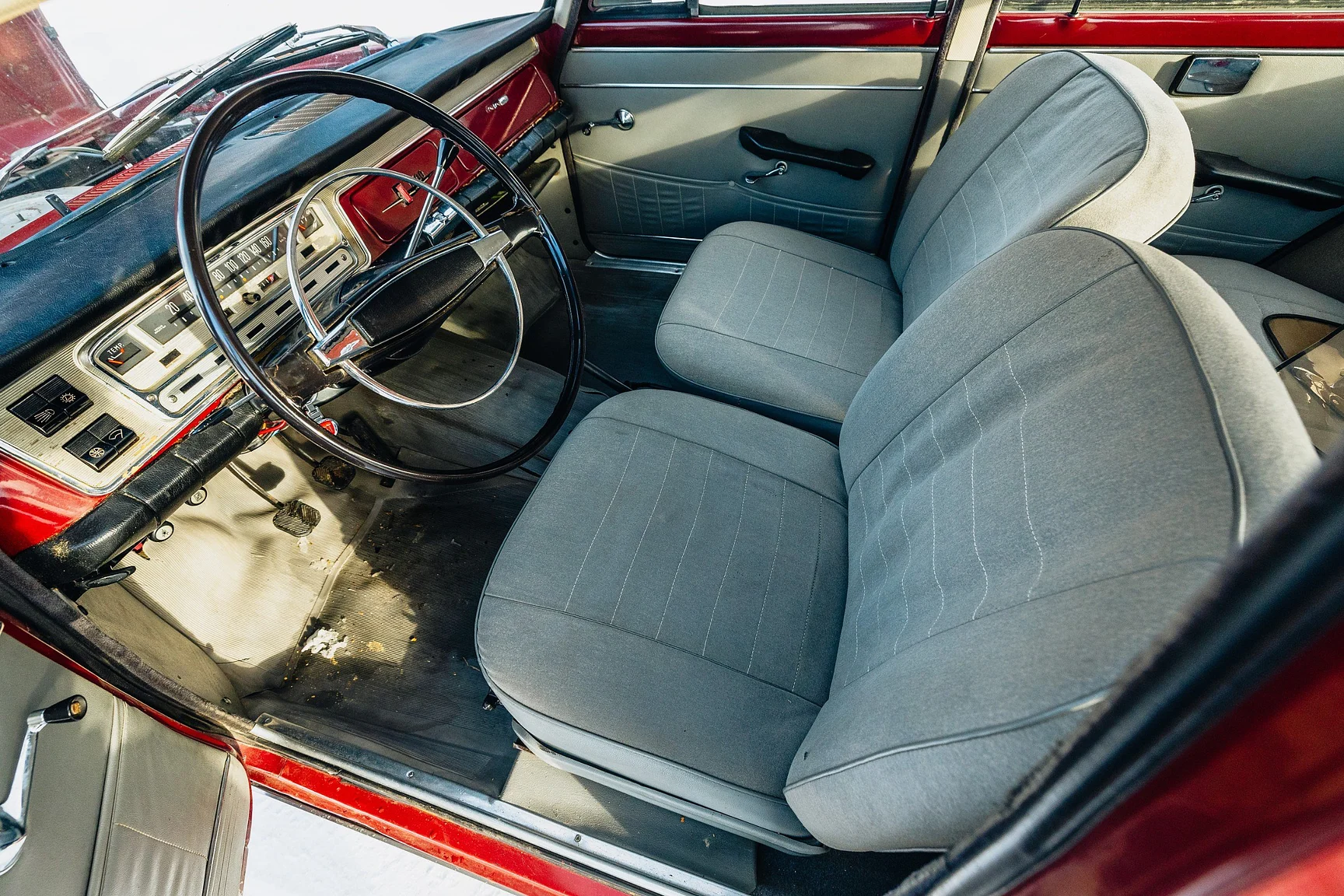 Innenraumfoto von 1965 FIAT 1500 De Luxe (4)