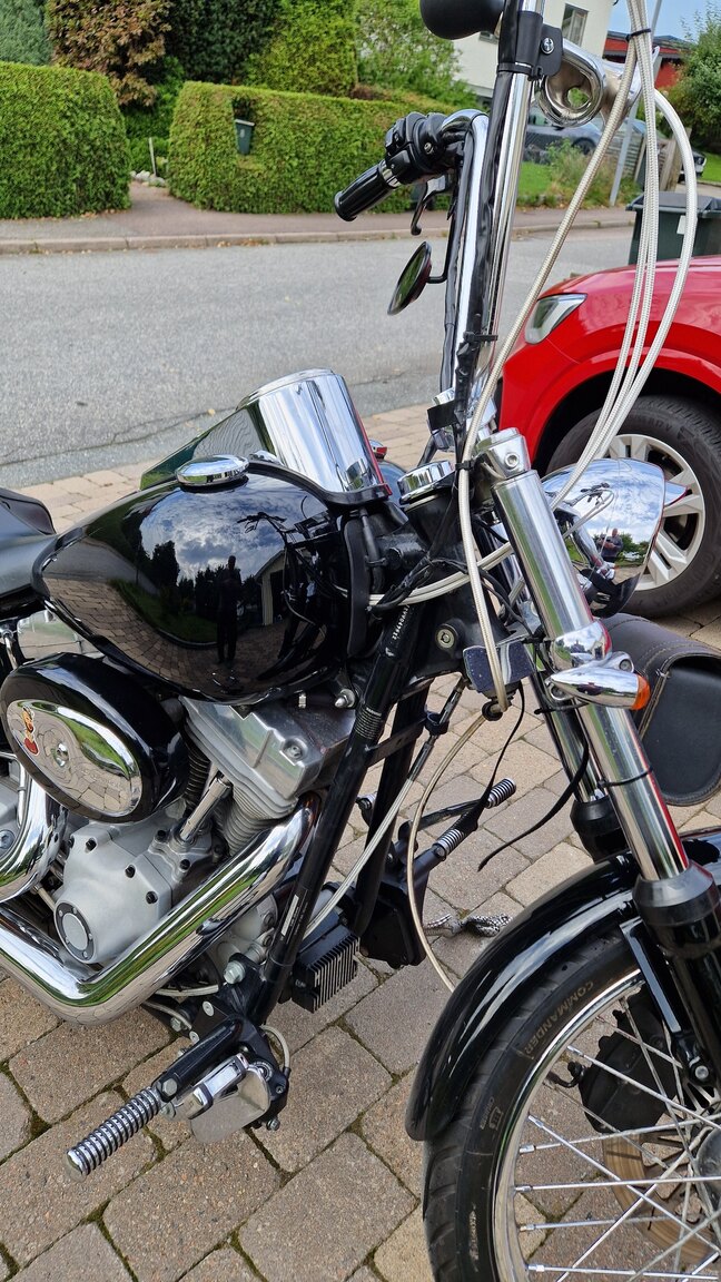 Exterior image of 2000 Harley-Davidson Softail Standard 1.4 Twin Cam 88B