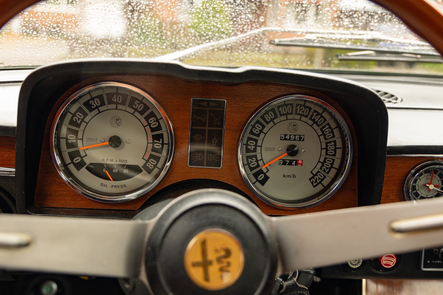 Interior image of 1974 Alfa Romeo Berlina 2000