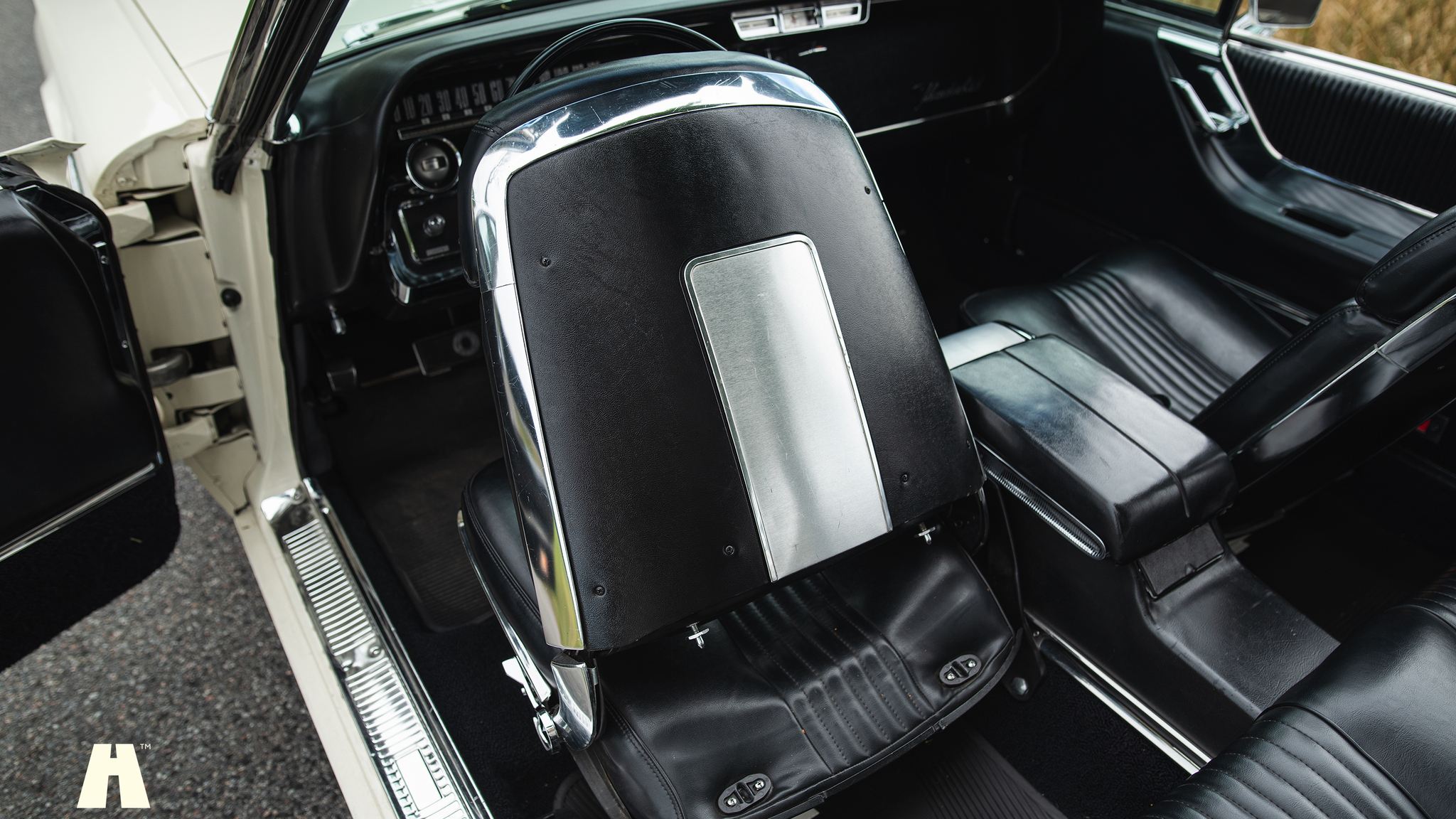 Innenraumfoto von 1965 Ford Thunderbird (37)