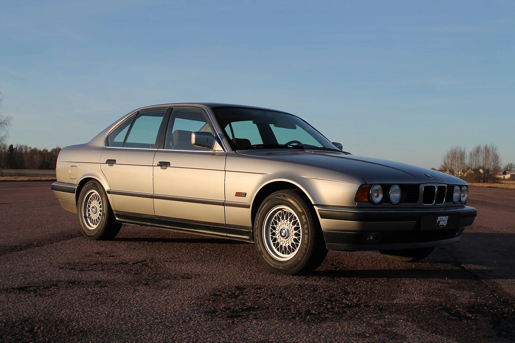 Exterior image of 1988 BMW 535i - NO RESERVE (44)