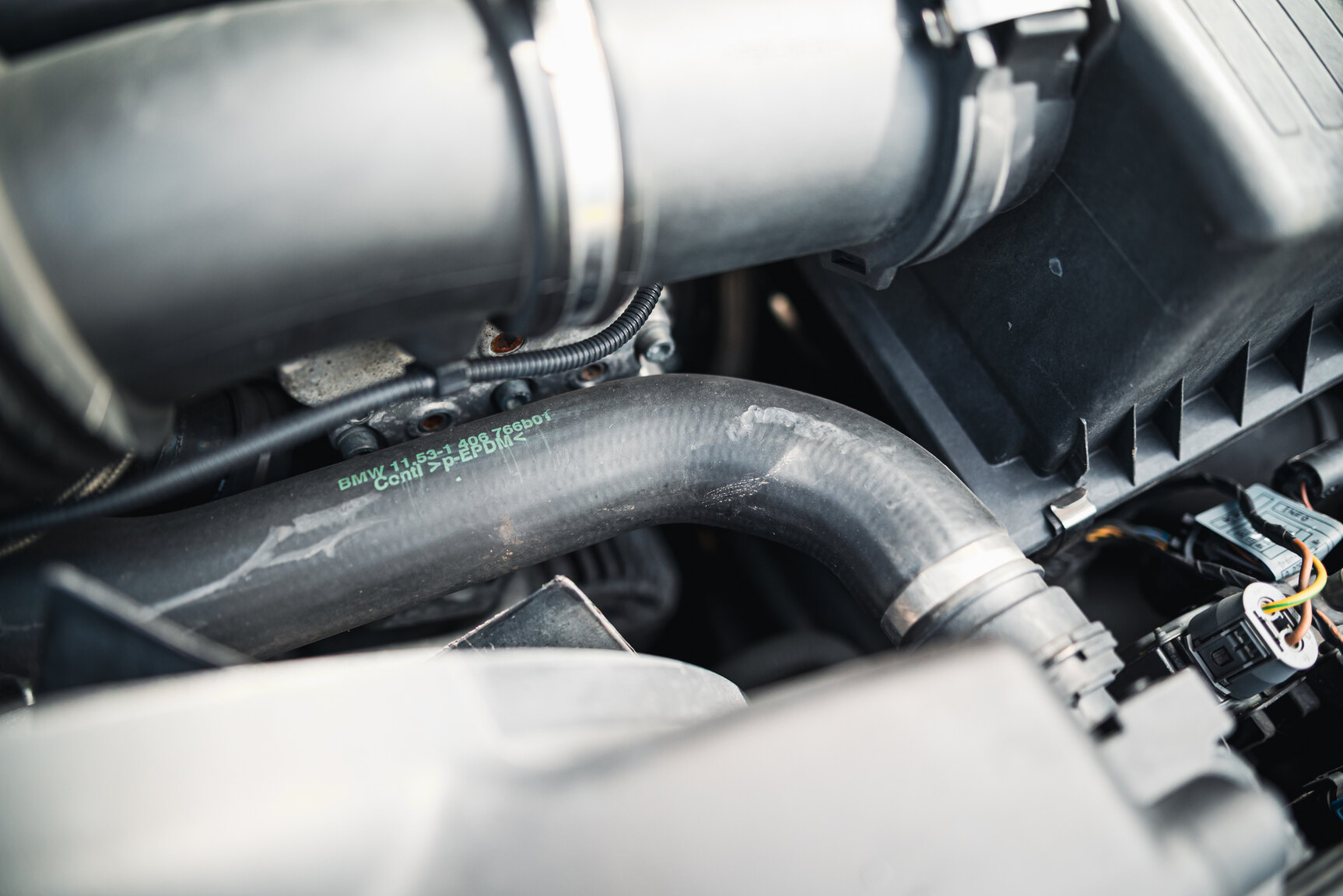 Image of 2000 BMW M5 E39 mechanics