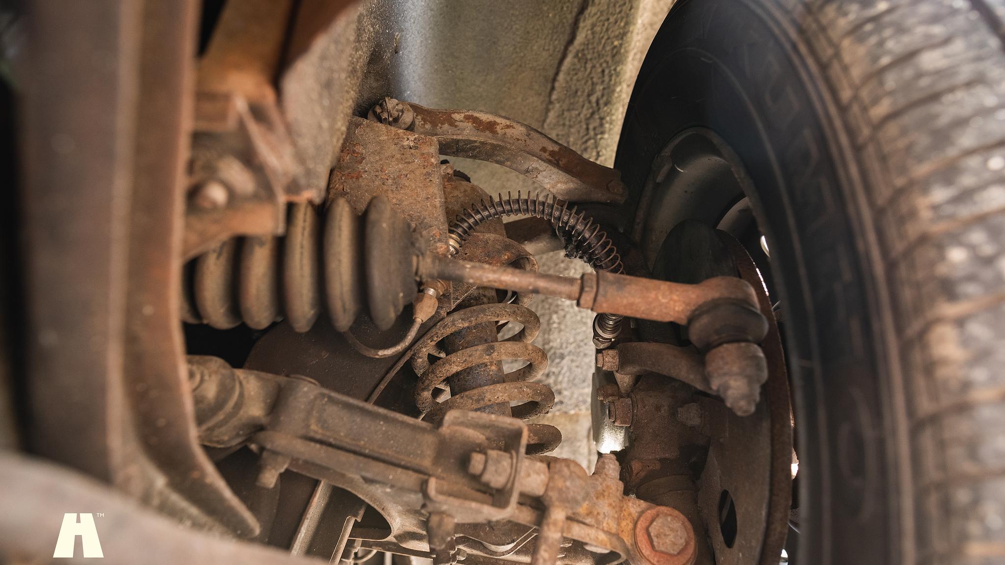 Image of 1974 Triumph TR6 (55) mechanics