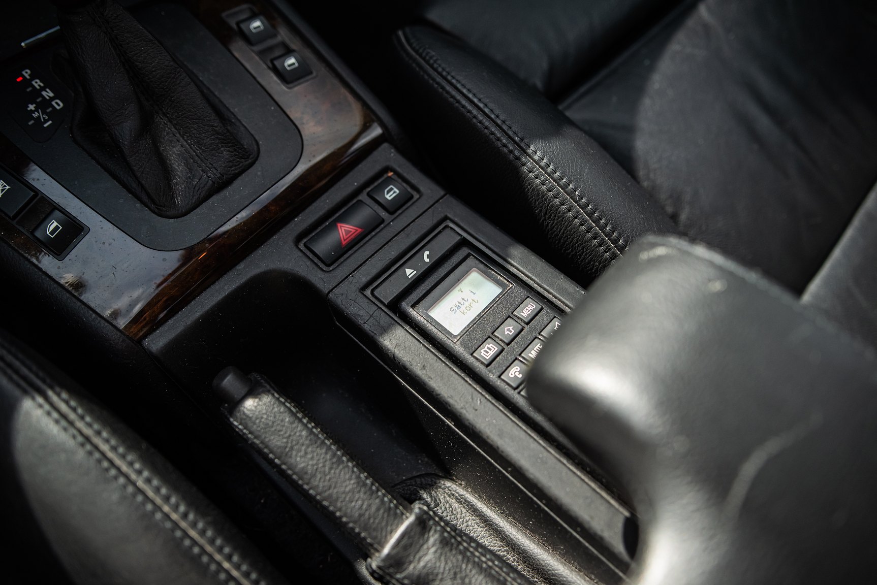 Interior image of 2001 BMW 330Xi