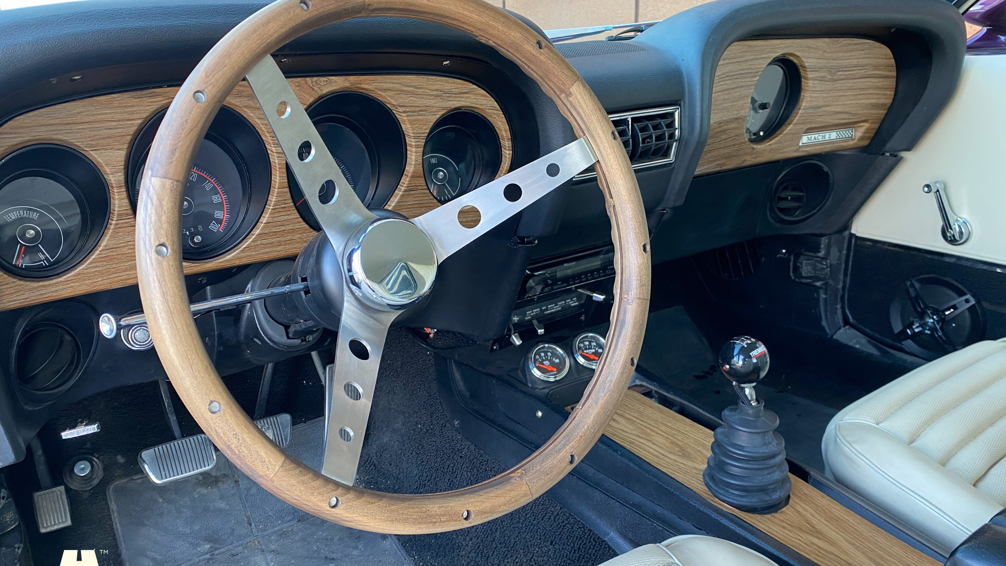 Interior image of 1969 Ford Mustang Mach 1 (5)