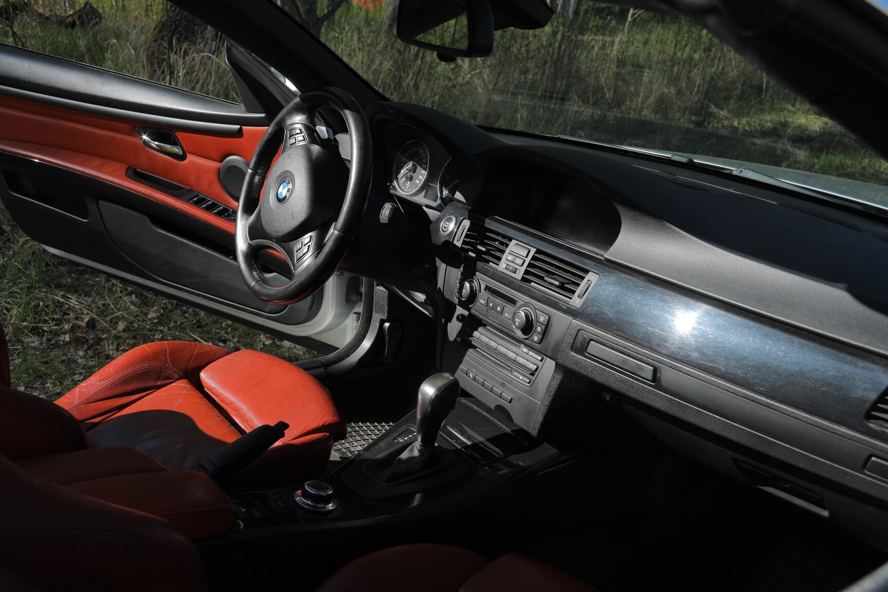 Innenraumfoto von 2008 BMW 325D Cabriolet