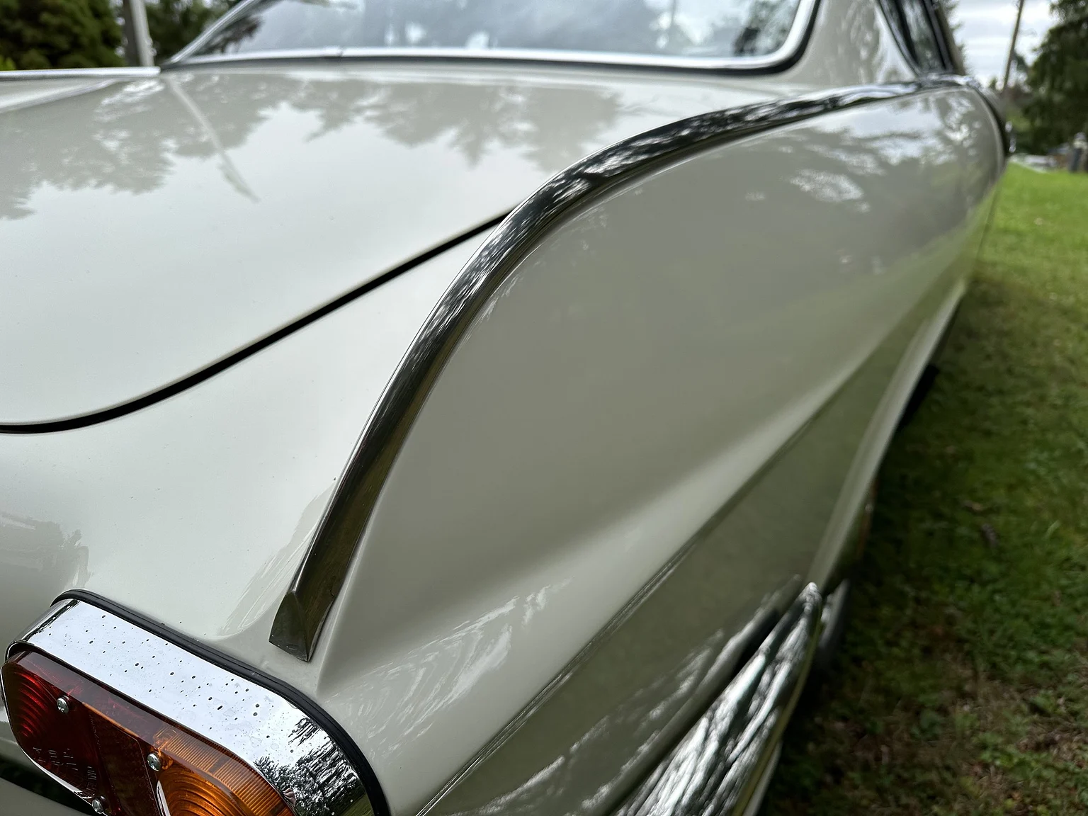 Exterior image of 1964 Volvo P1800S (72)