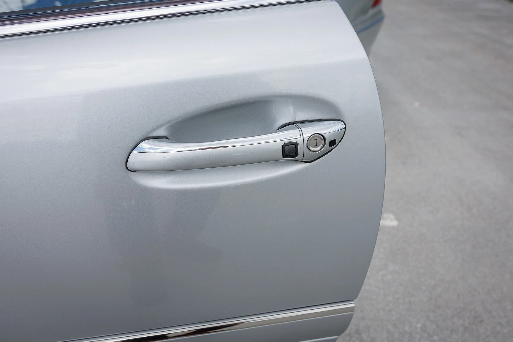 Exteriörbild på 2000 Mercedes-Benz CL 600 (106)