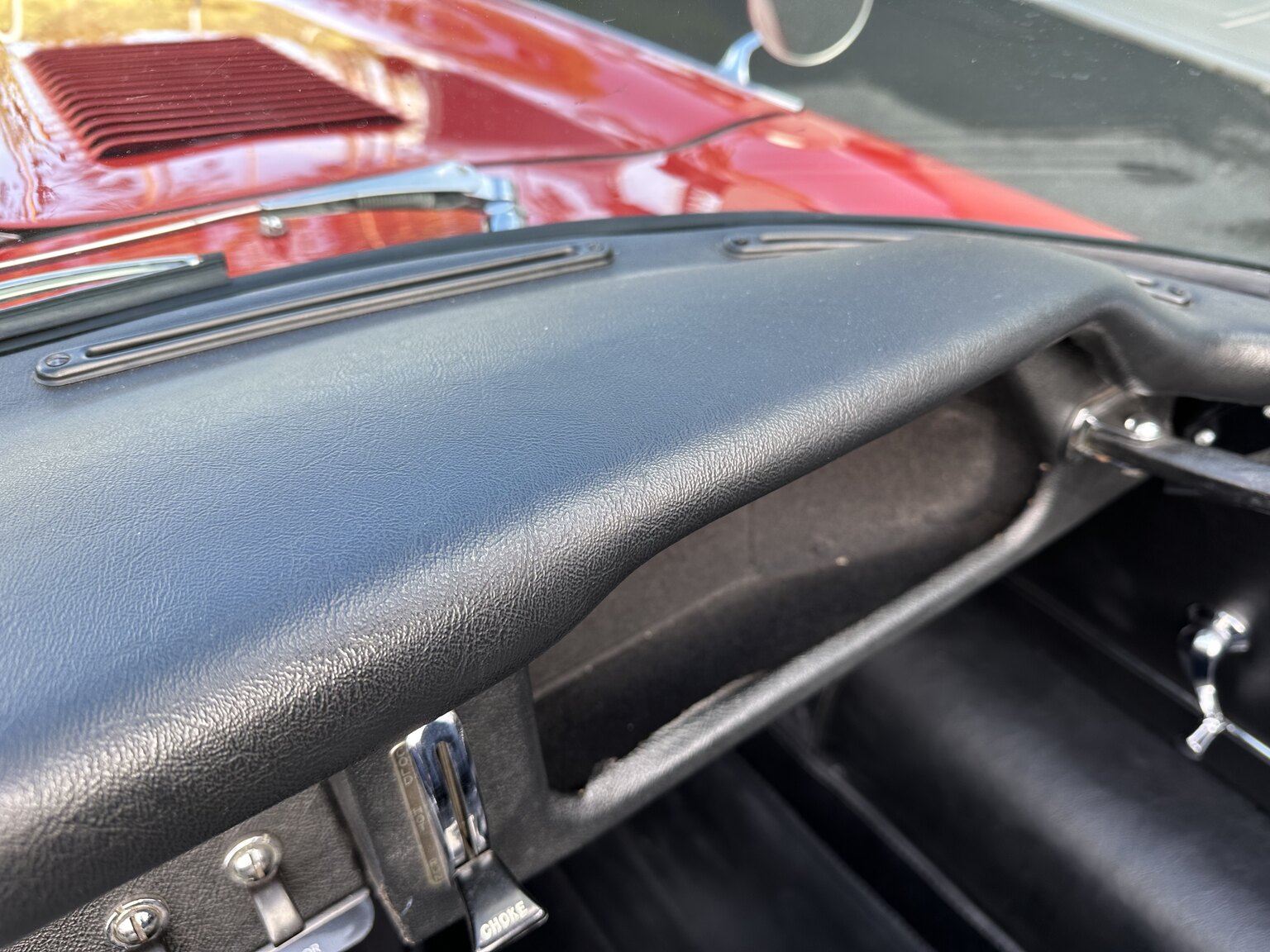 Interior image of 1965 Jaguar E-Type Series 1 (20)