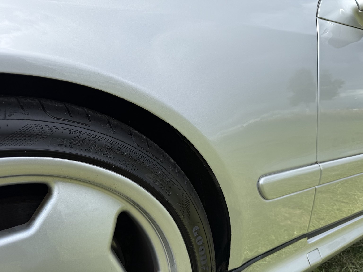 Exterior image of 2000 Mercedes-Benz CLK 55 AMG Coupé
