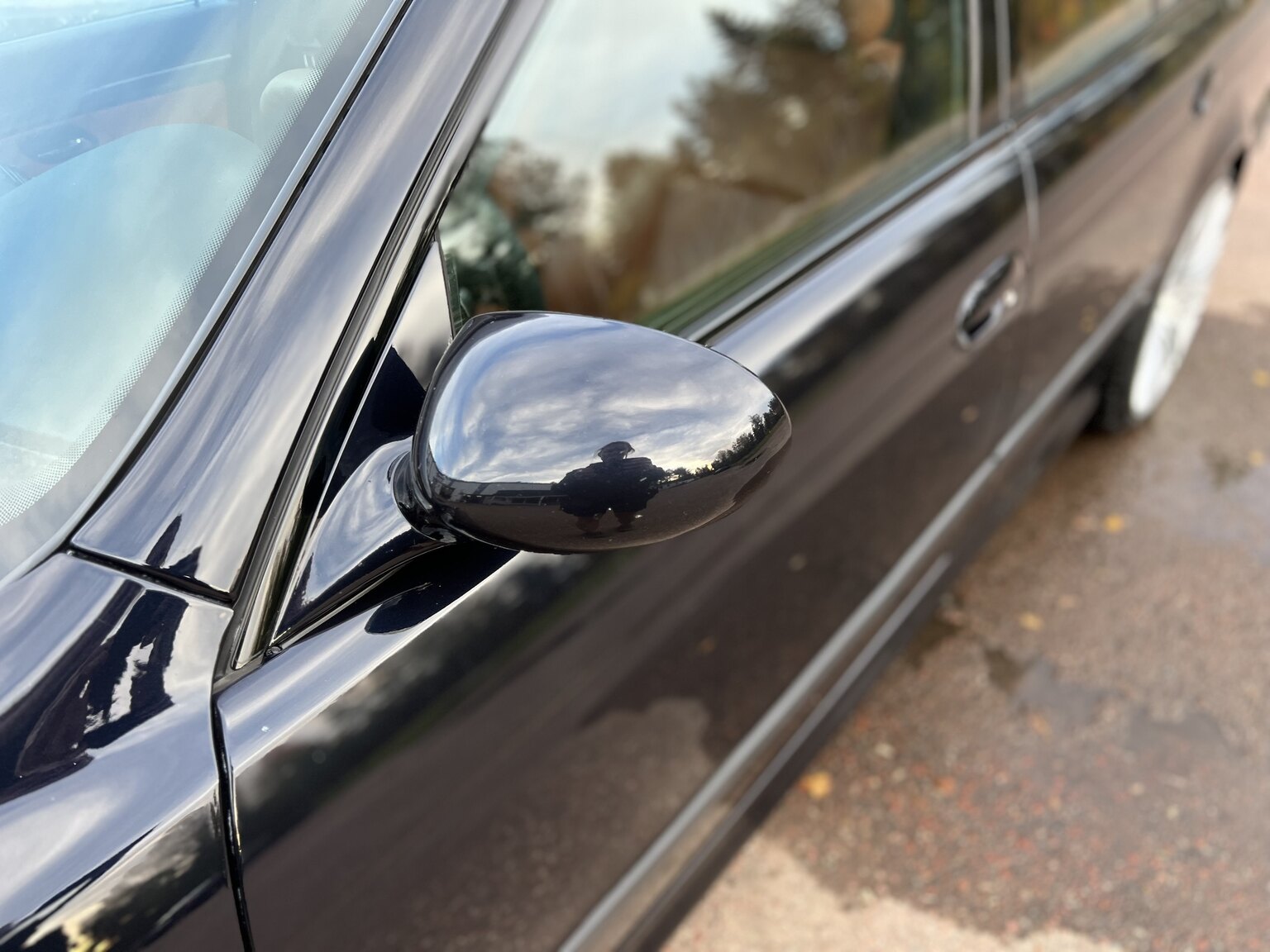 Exterior image of 2003 BMW 540i Touring