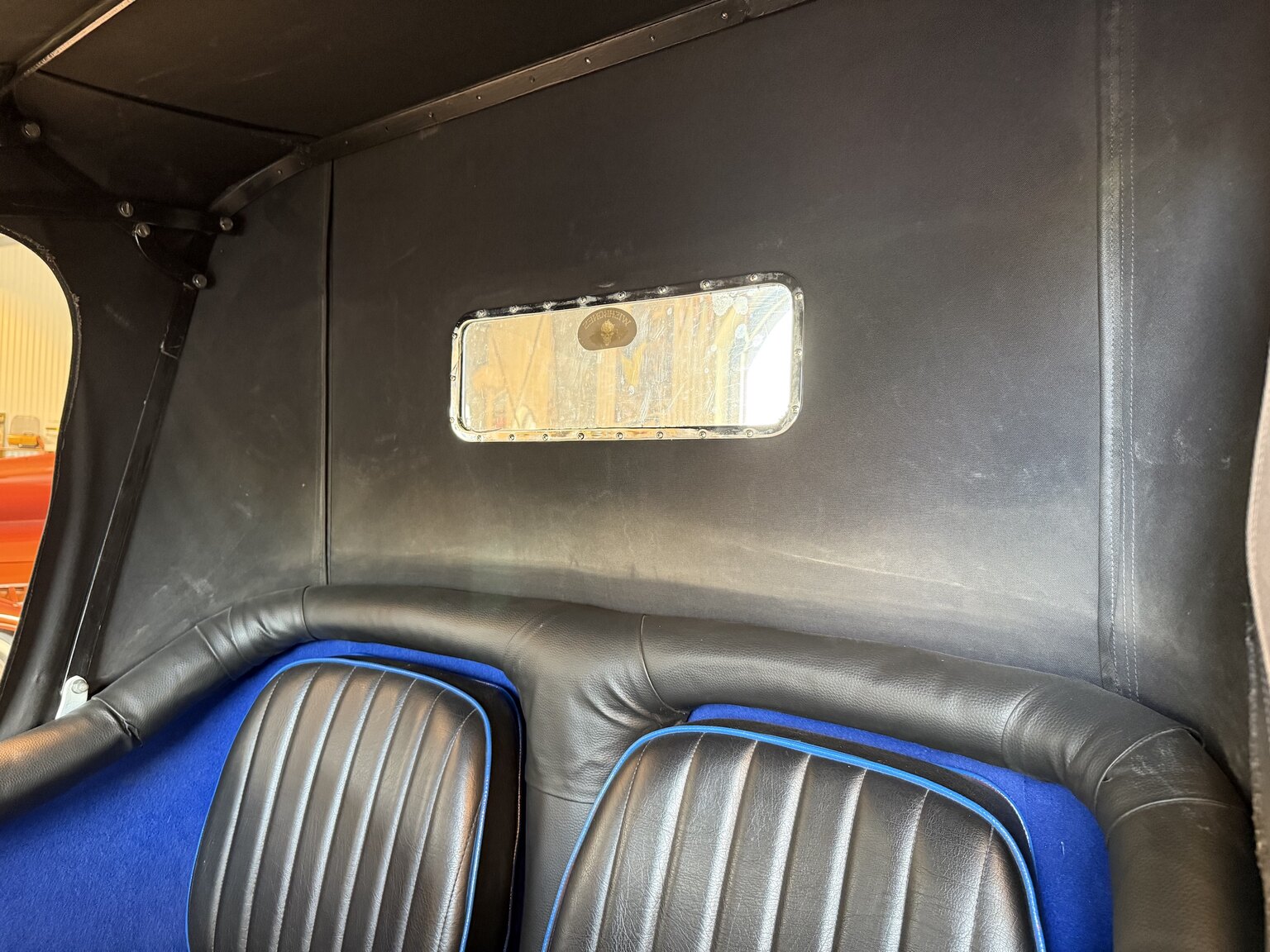 Innenraumfoto von 1986 Hot Rod T23 (6)