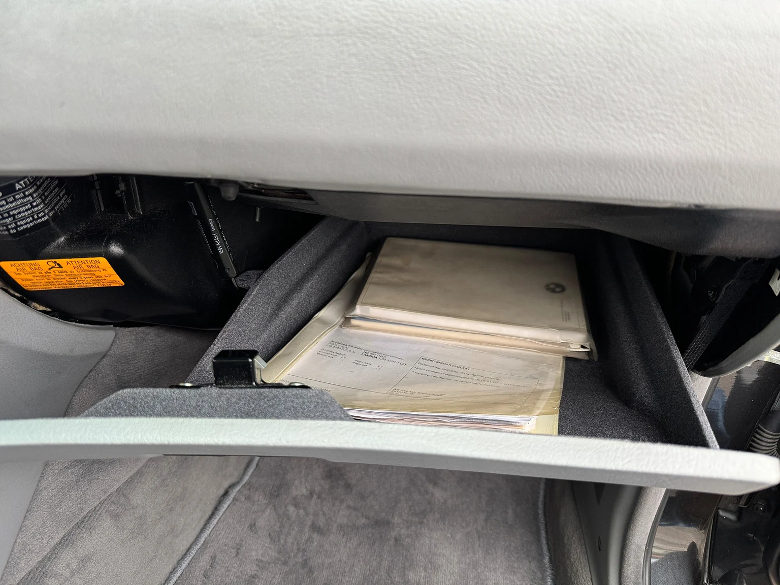 Innenraumfoto von 1993 BMW E34 M5 Touring  (106)