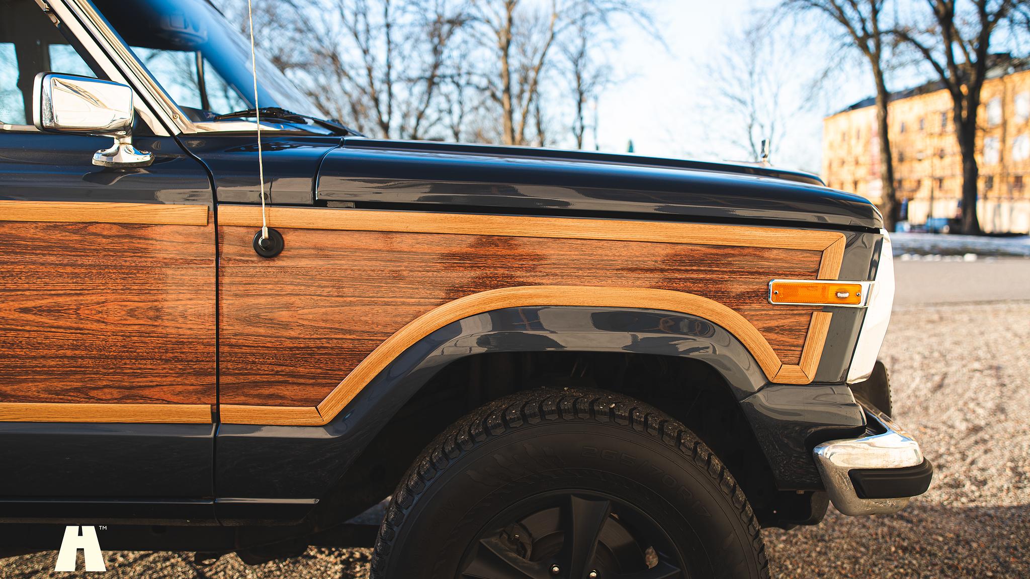 Aussenfoto 2015 Woodland Restomod Grand Wagoneer #002 Euro 6