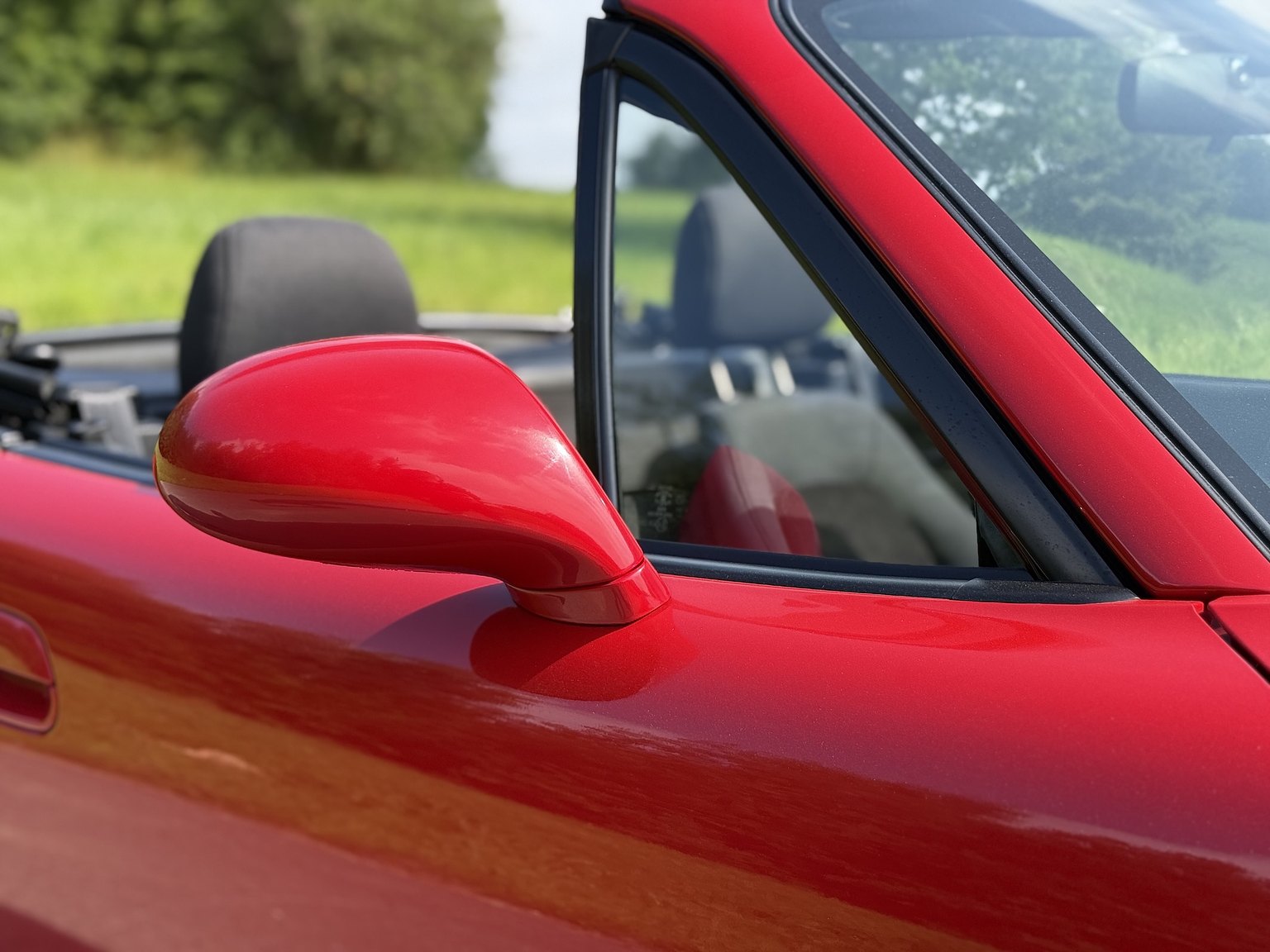 Exterior image of 1999 Mazda MX-5