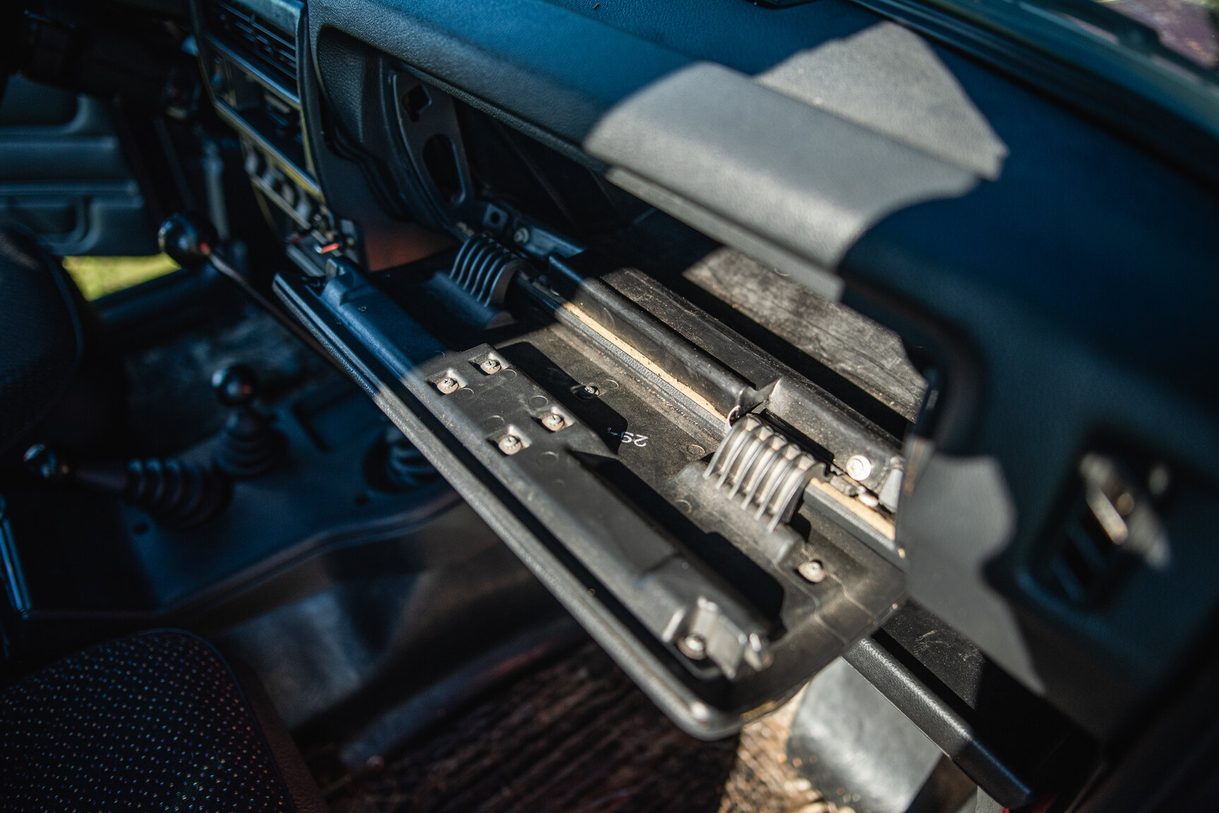 Interior image of 2004 Lada Niva