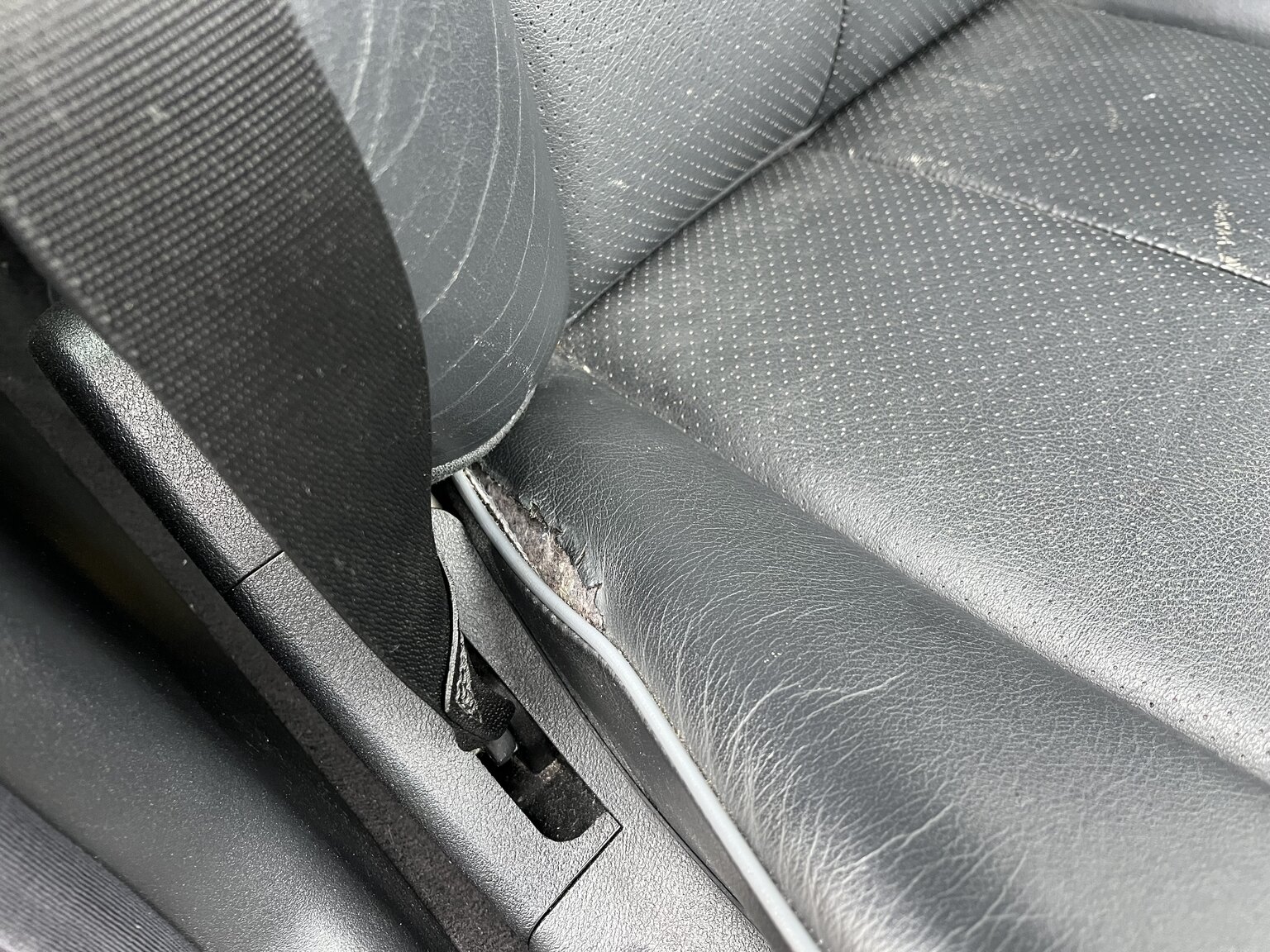 Innenraumfoto von 1999 Mercedes-Benz E320 T Automat