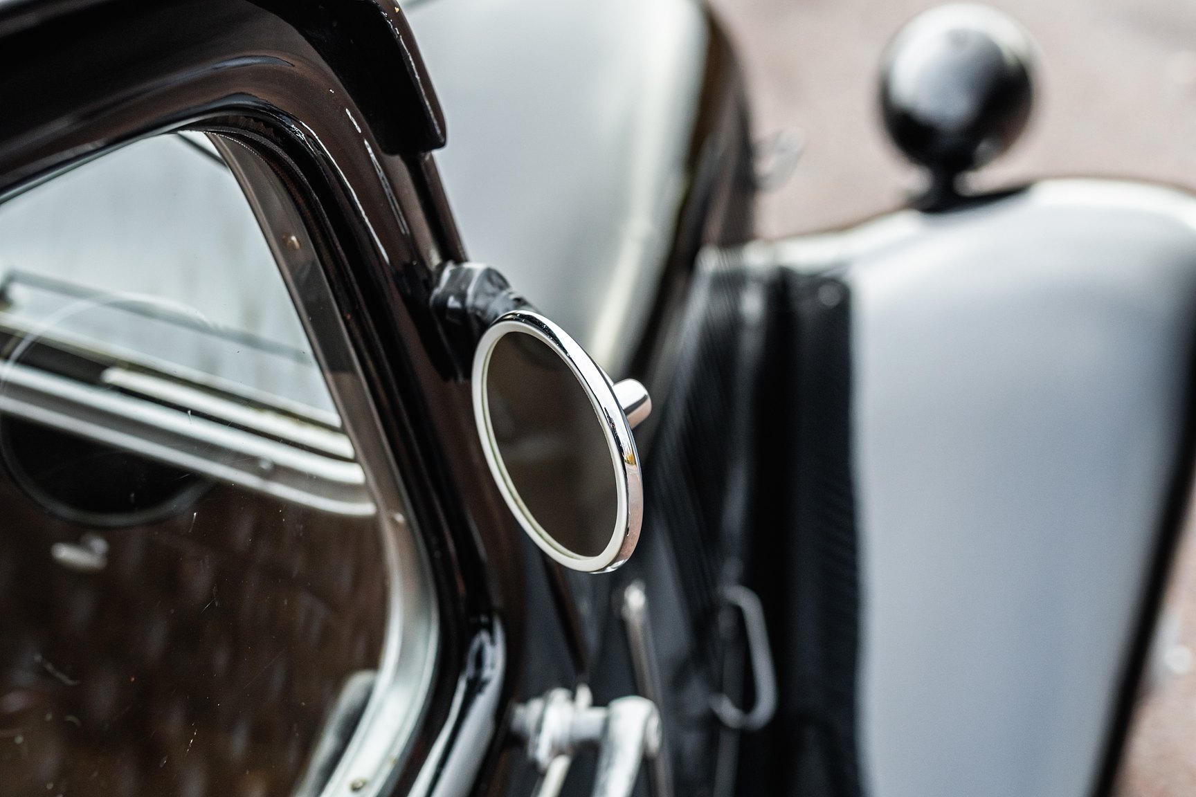 Exterior image of 1951 Citroën Berline 11 Sport