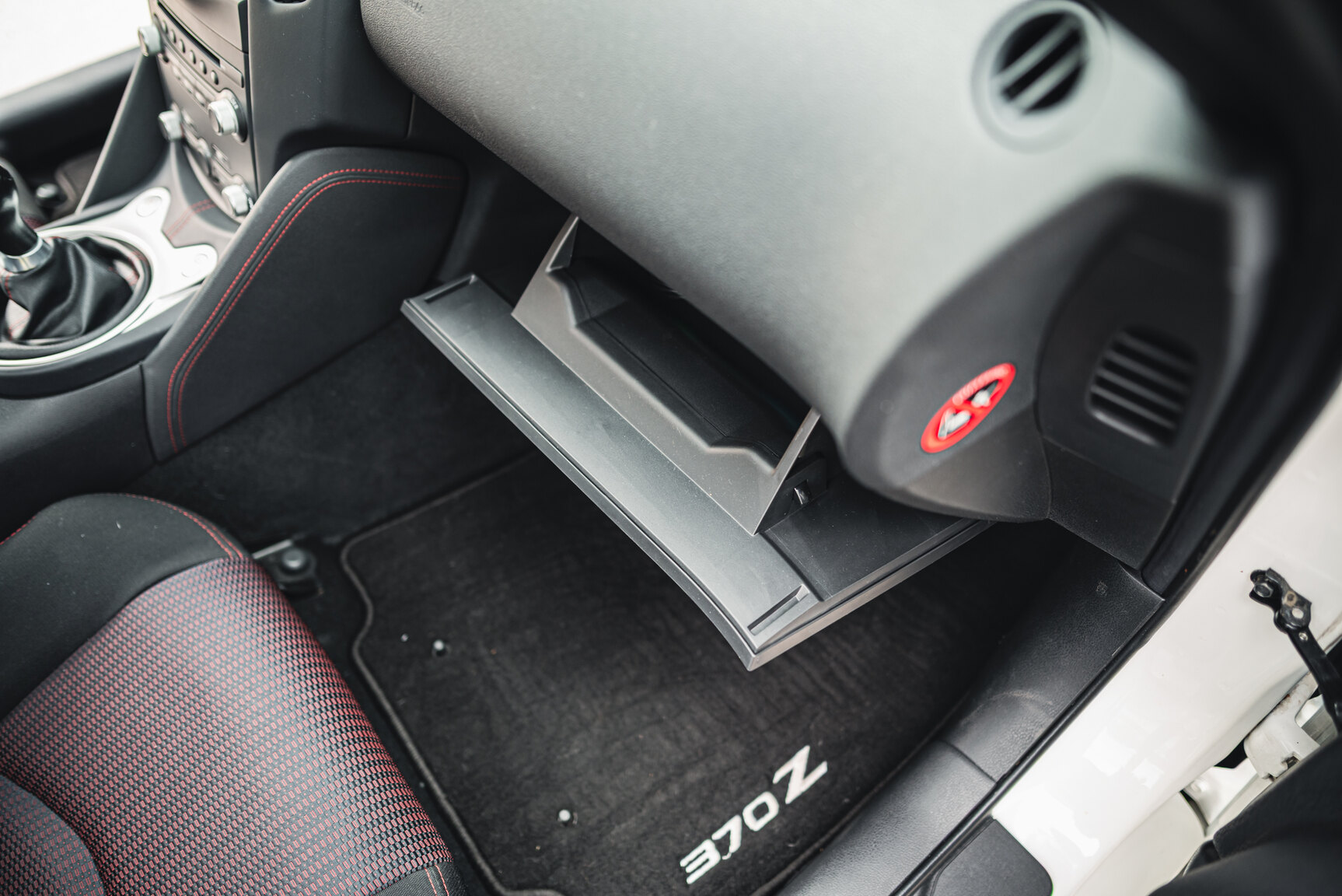 Innenraumfoto von 2014 Nissan 370Z Nismo