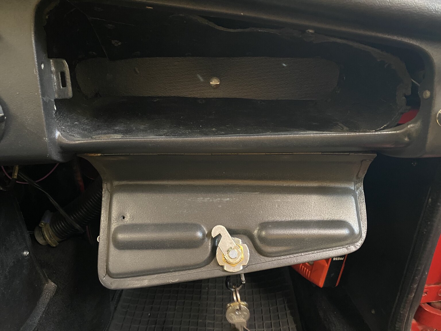 Interior image of 1967 MG MGB 1800