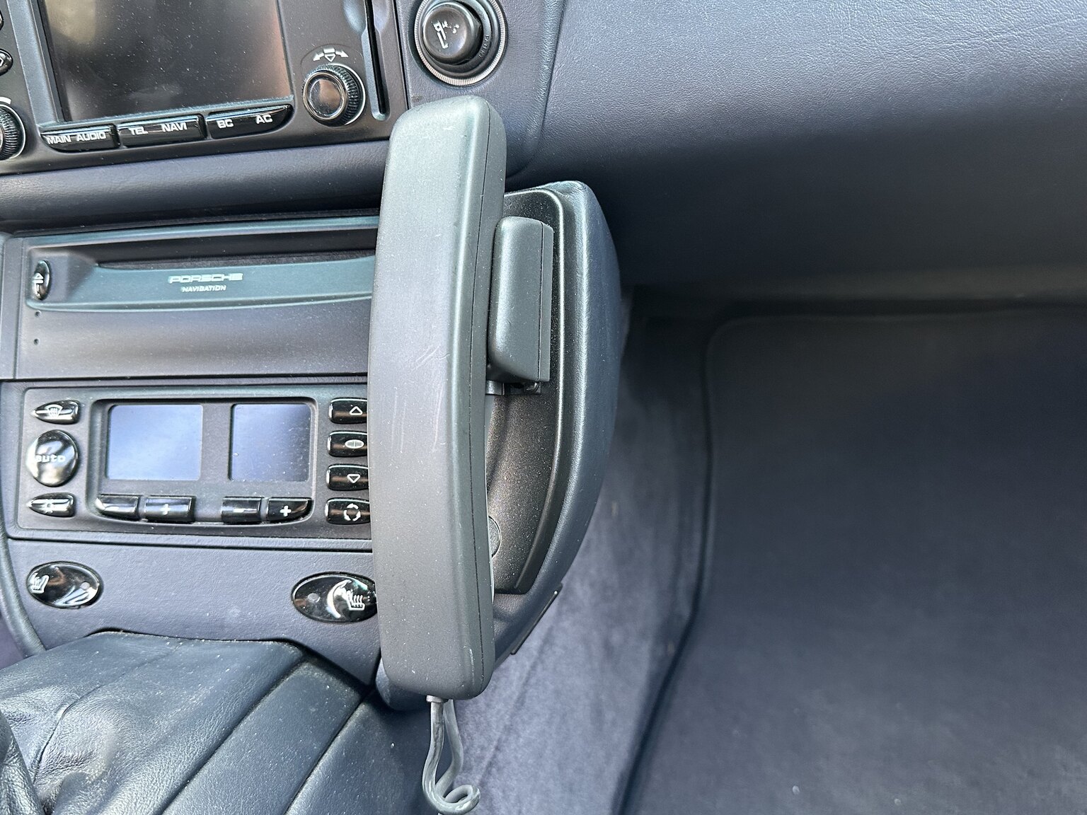 Innenraumfoto von 1999 Porsche 911 Carrera