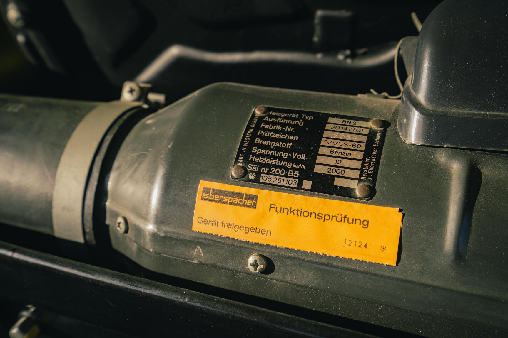 Interior image of 1973 Volkswagen Bubbla Karmann 1303 LS (43)