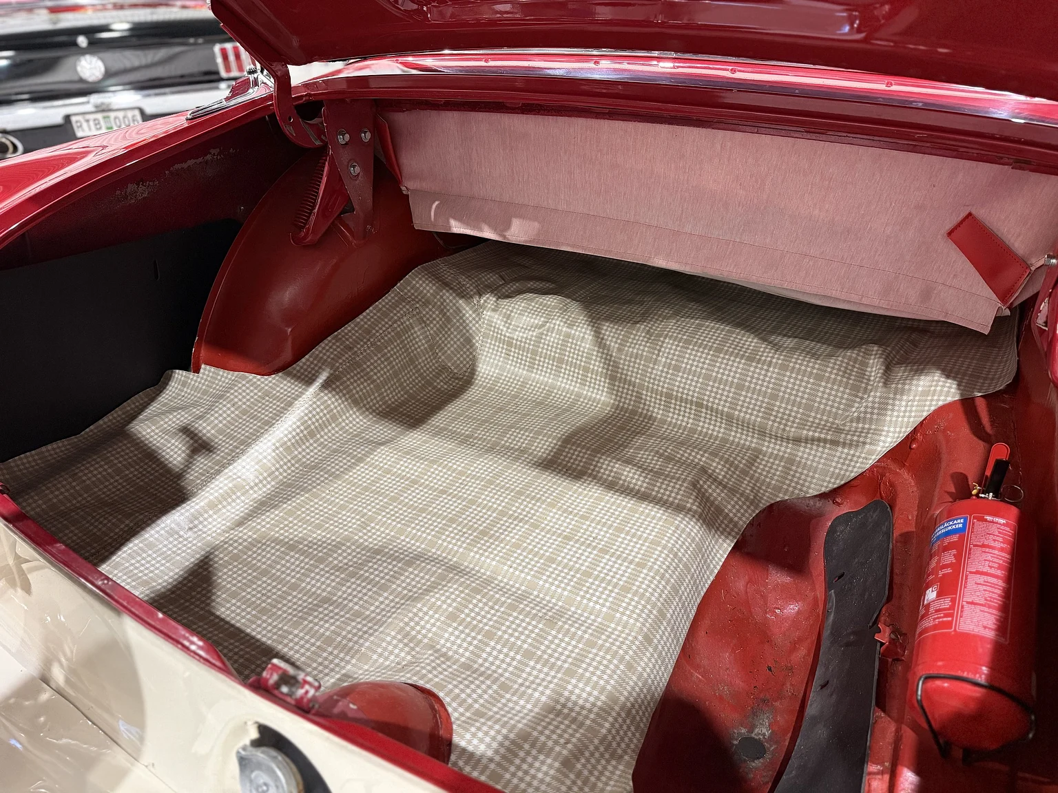 Interiörbild 1956 Ford Fairlane Sunliner V8 5.1 (2)