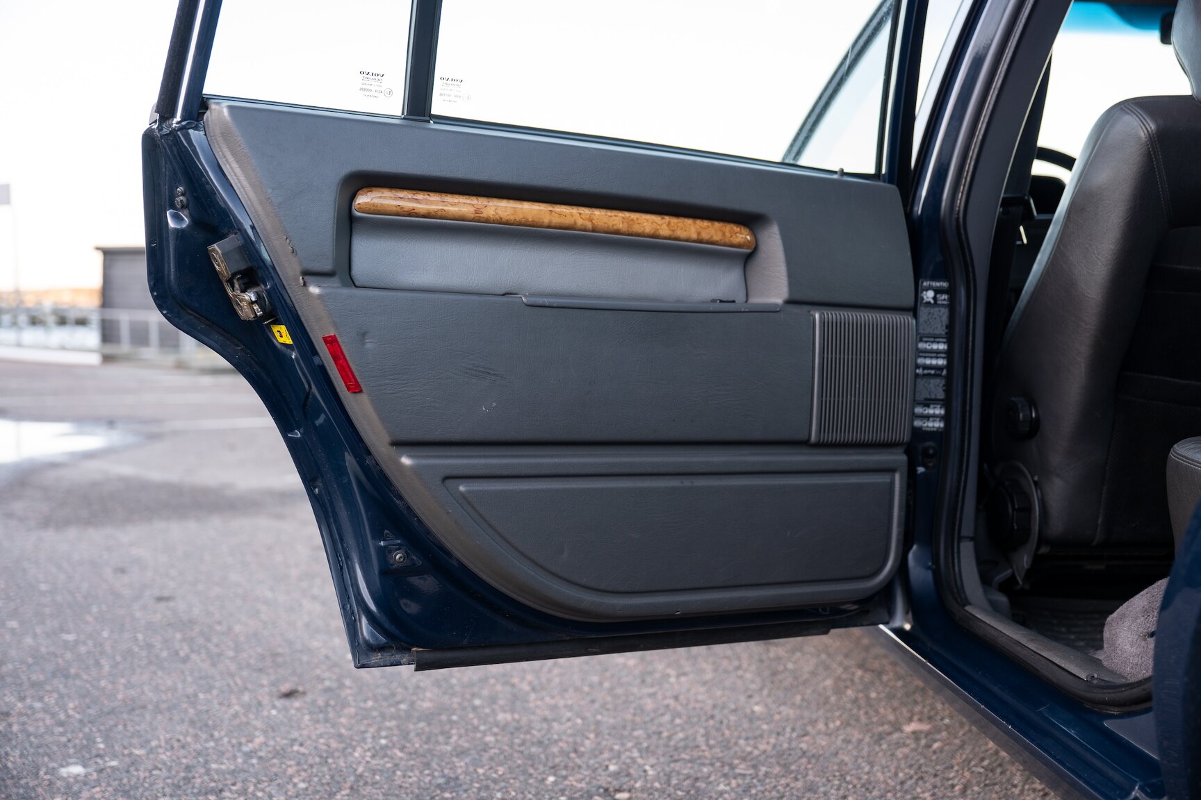 Interior image of 1998 Volvo 940 Turbo