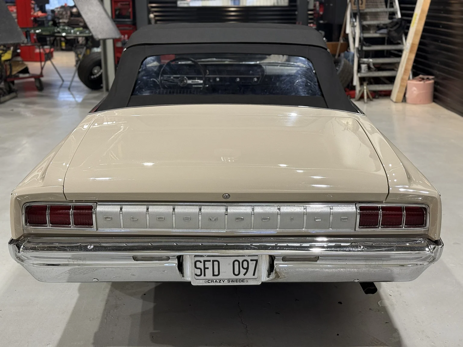 Exterior image of 1964 Oldsmobile Cutlass Convertible (47)